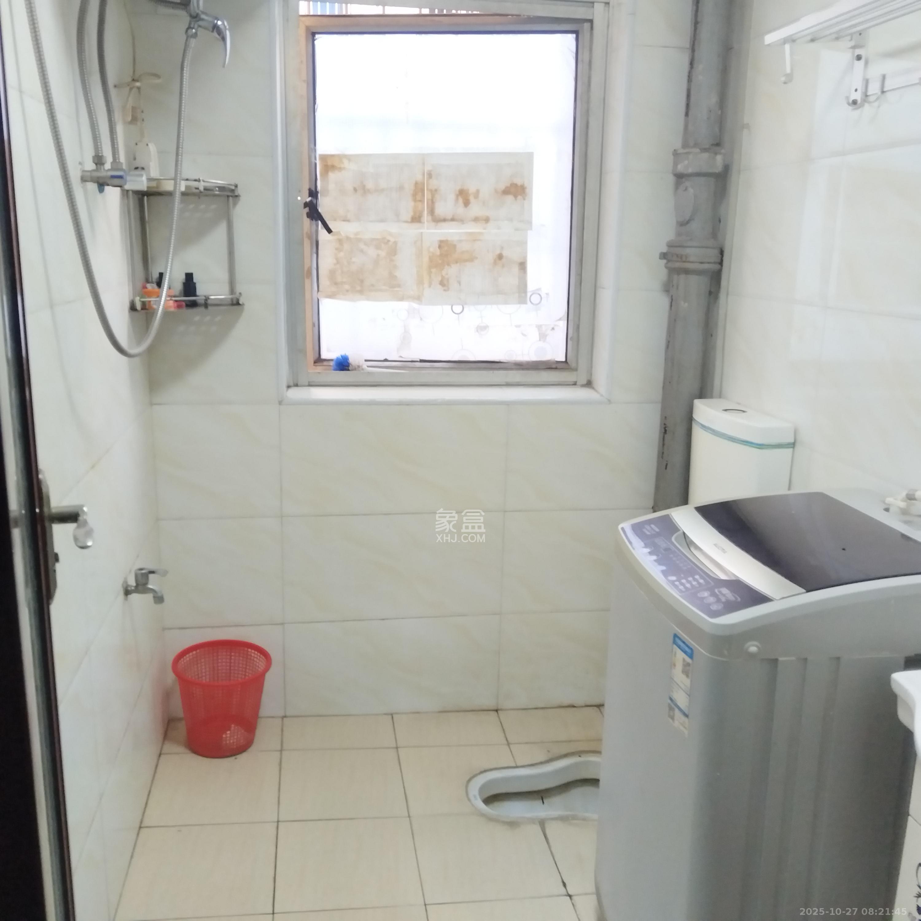 沁园经贸小区  2室1厅1卫    1300.0元/月 沁园经贸小区  2室1厅1卫    1300.0元/月室内图