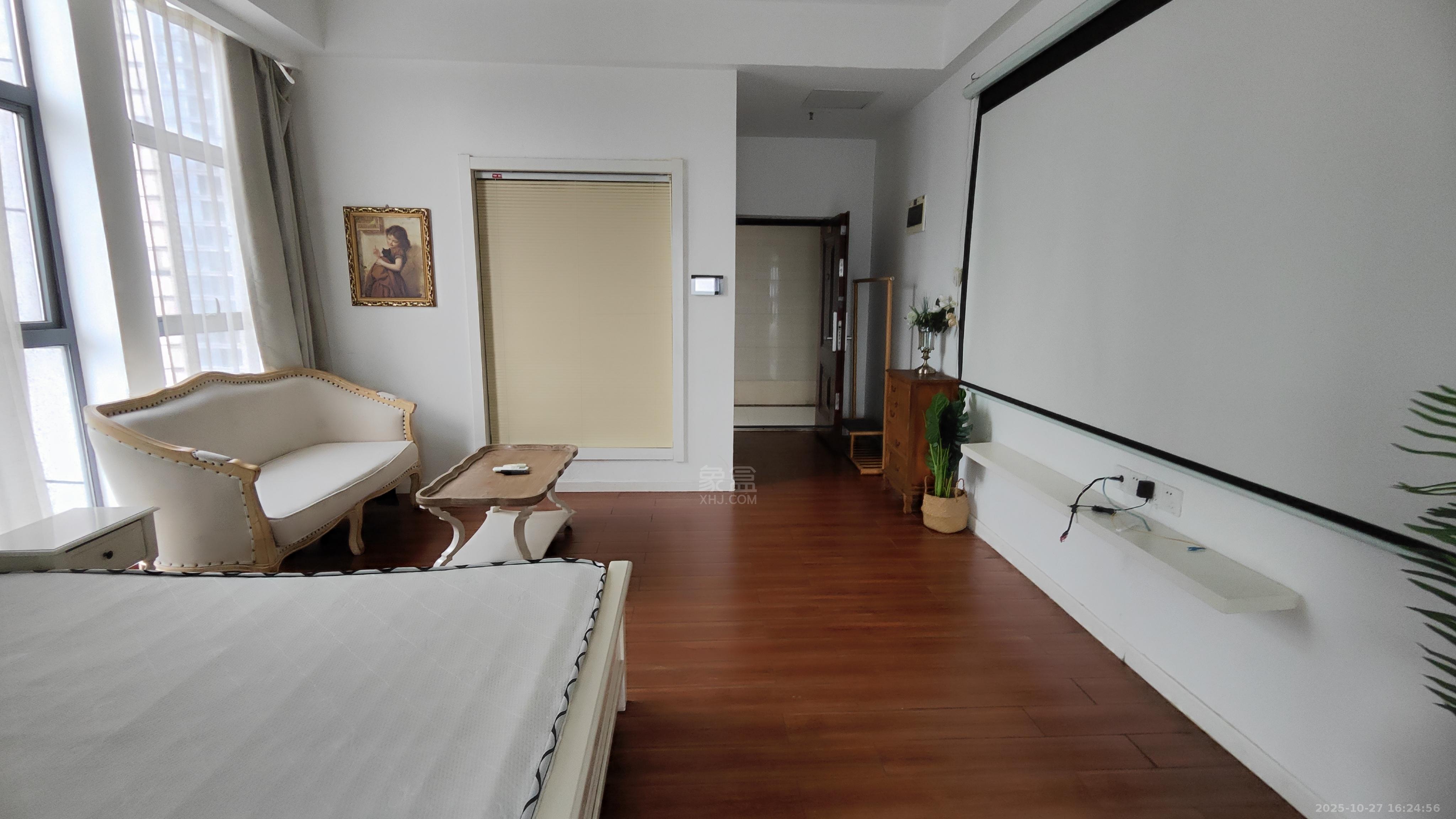 流金岁月-华晨国际  1室1厅1卫    1400.0元/月