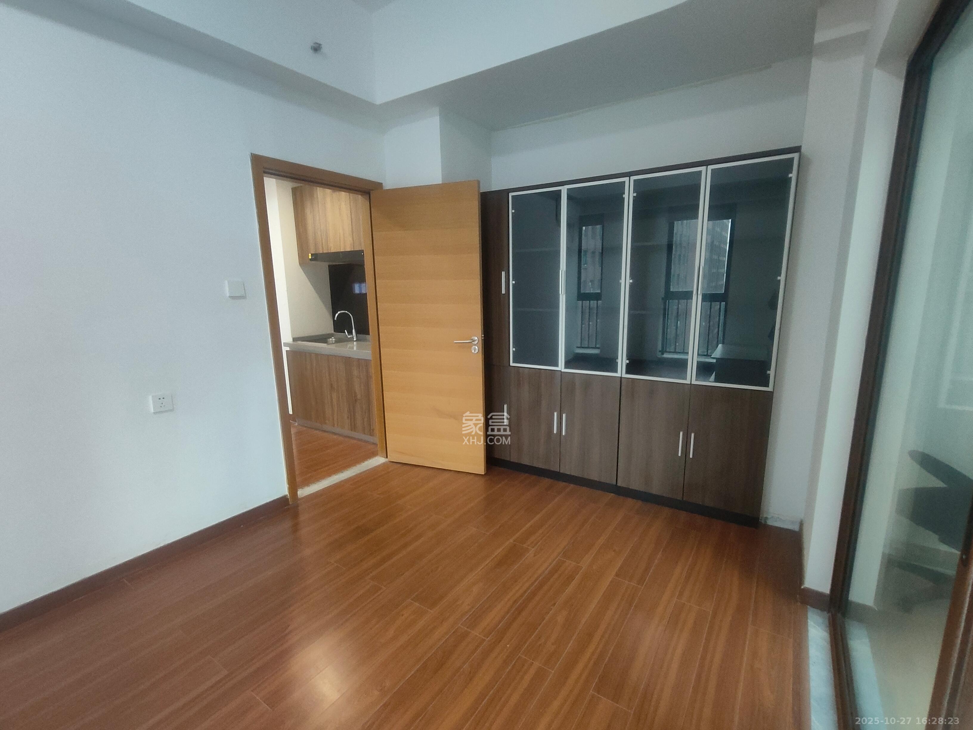 荣泰广场  1室1厅1卫    1500.0元/月室内图