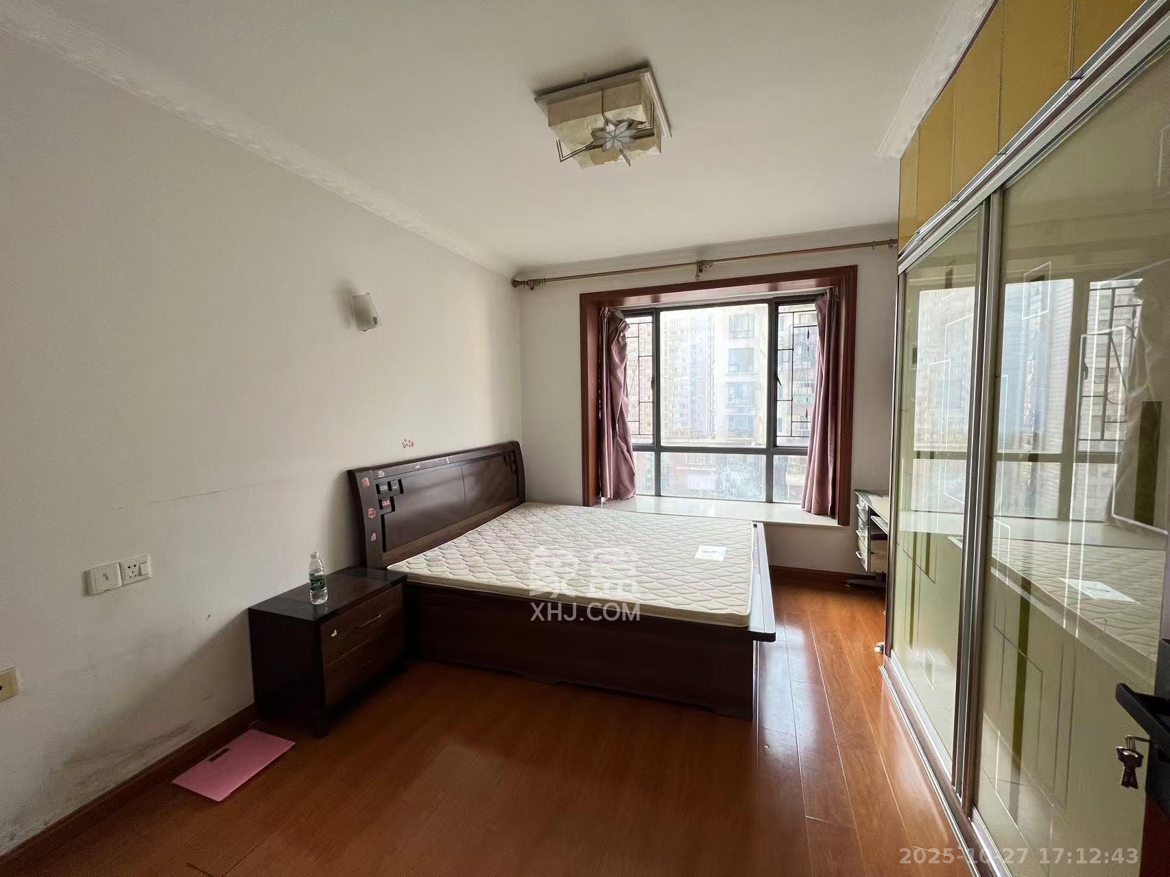 西子花苑  3室2厅2卫    2800.0元/月室内图