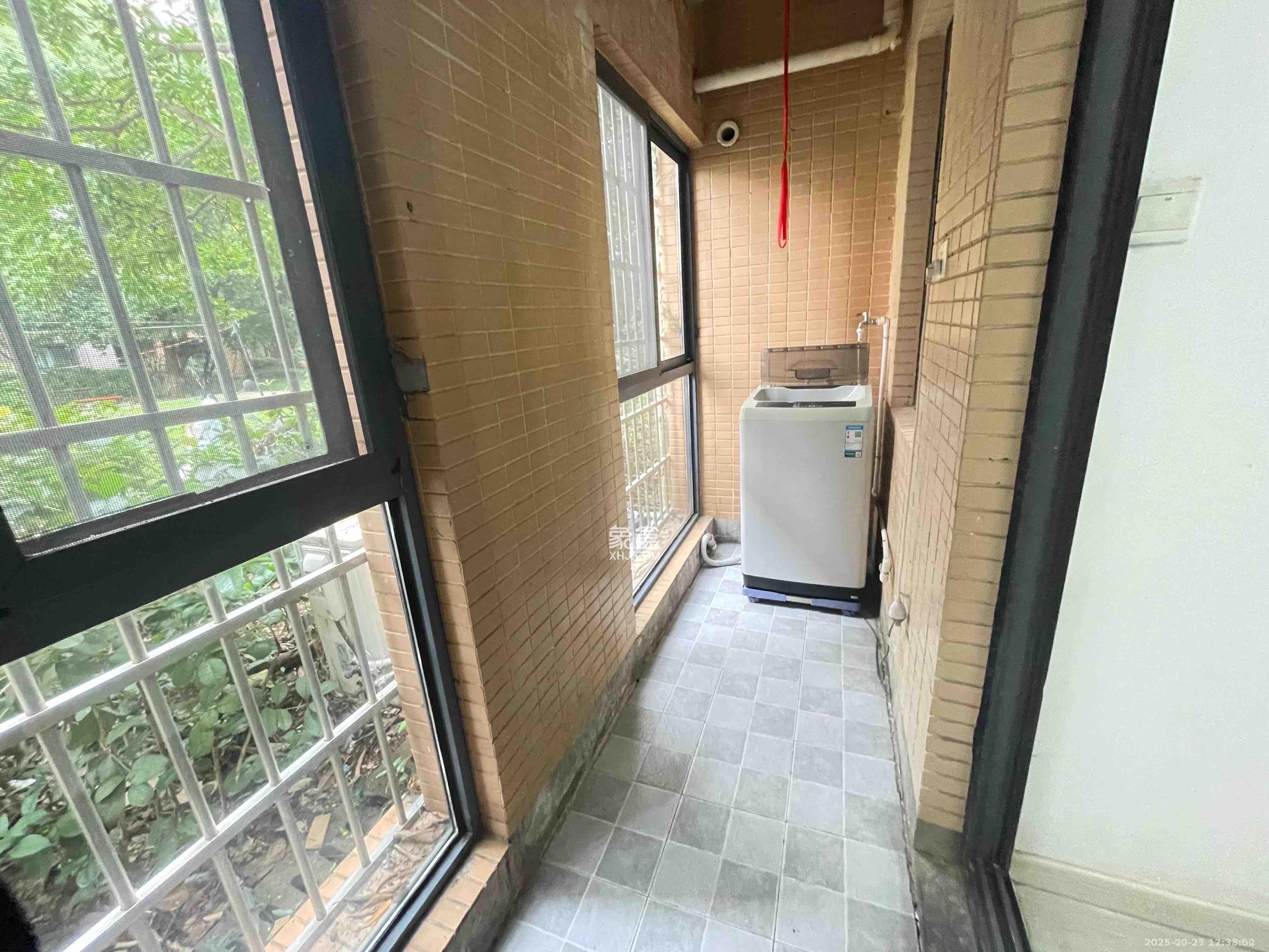 中城丽景香山园 2室2厅1卫 2200.0元/月 中城丽景香山园 2室2厅1卫 2200.0元/月室内图