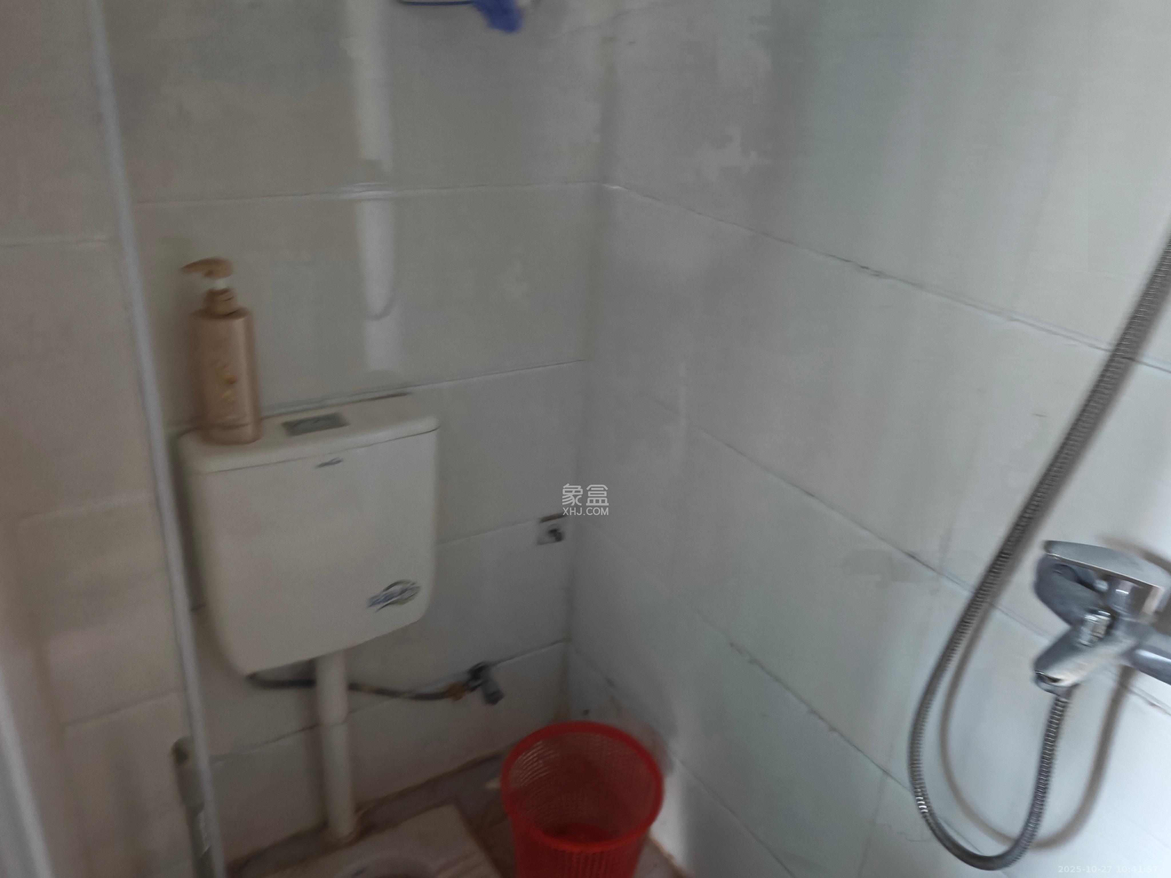 光裕里(光裕里巷电梯厂宿舍) 1室0厅0卫 1600.0元/月 光裕里(光裕里巷电梯厂宿舍) 1室0厅0卫 1600.0元/月室内图