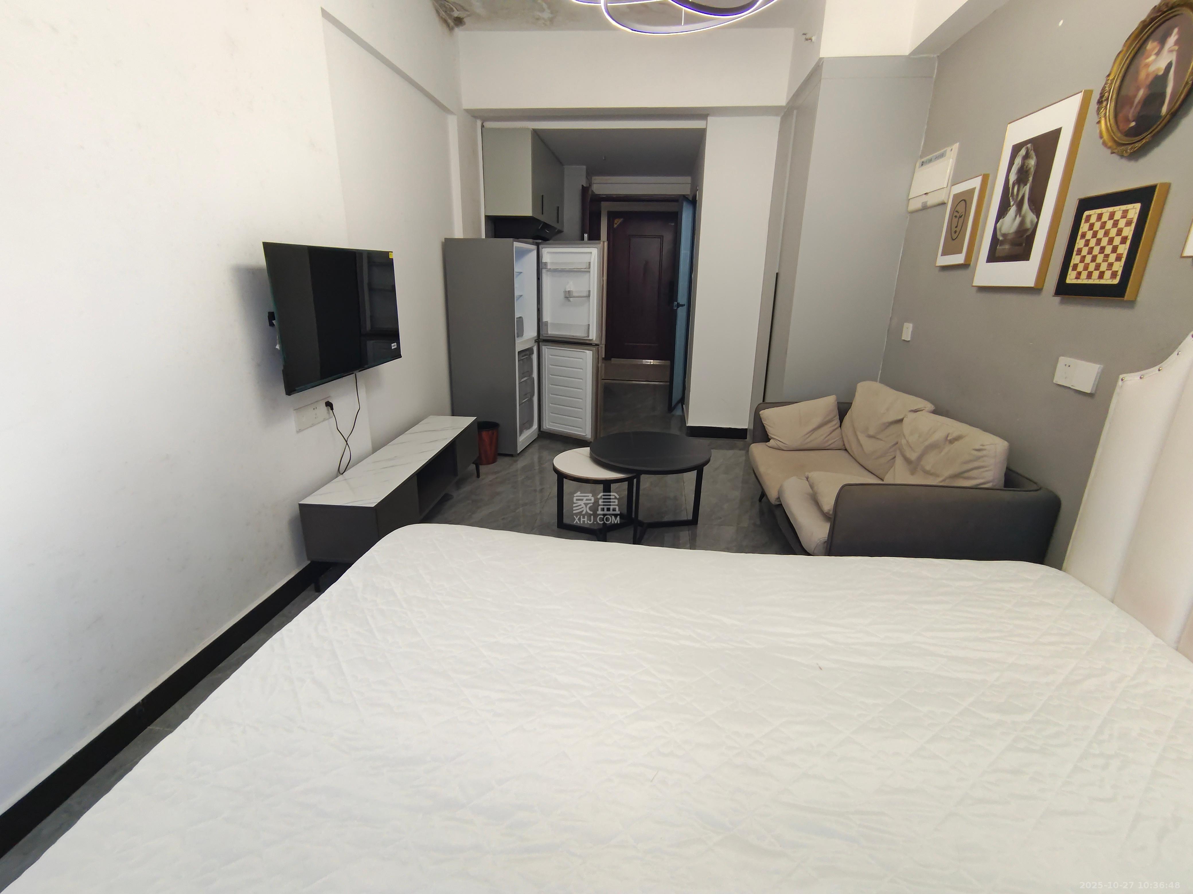 保利海德公园  1室1厅1卫    1600.0元/月 保利海德公园  1室1厅1卫    1600.0元/月室内图