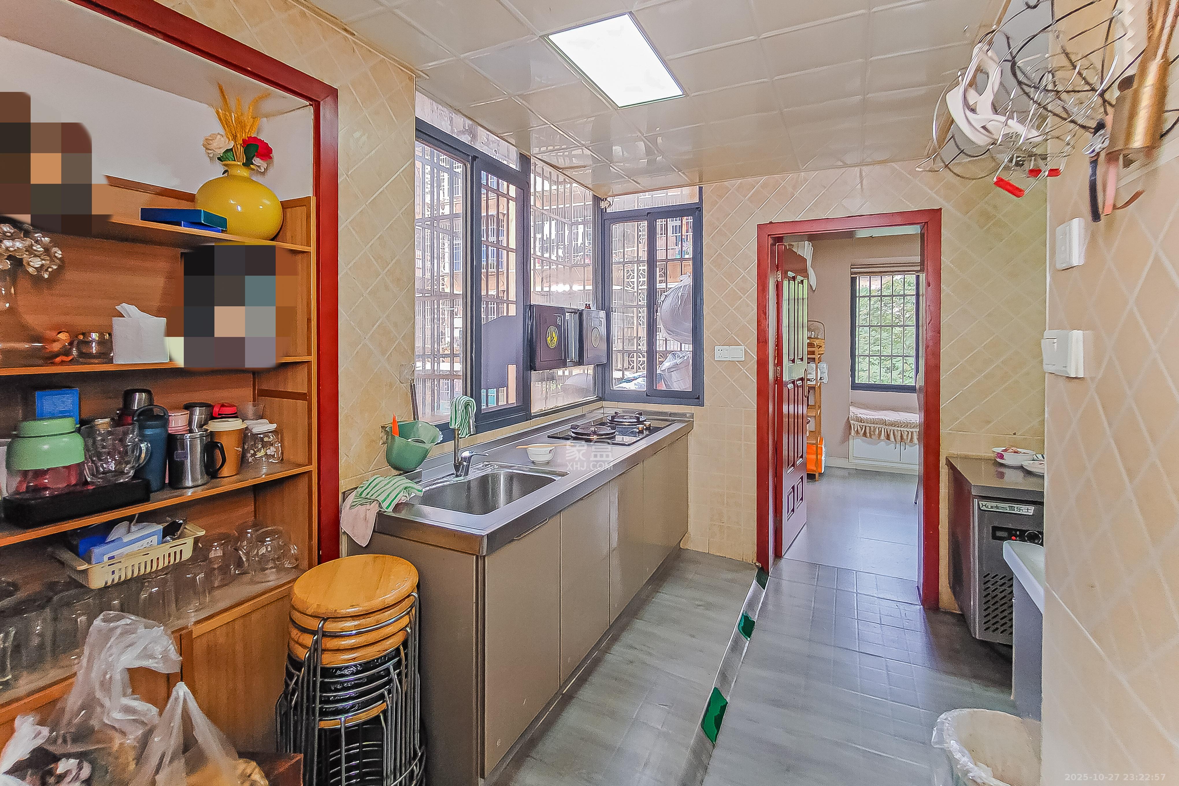 开发公司宿舍  1室1厅1卫    55.0万厨房