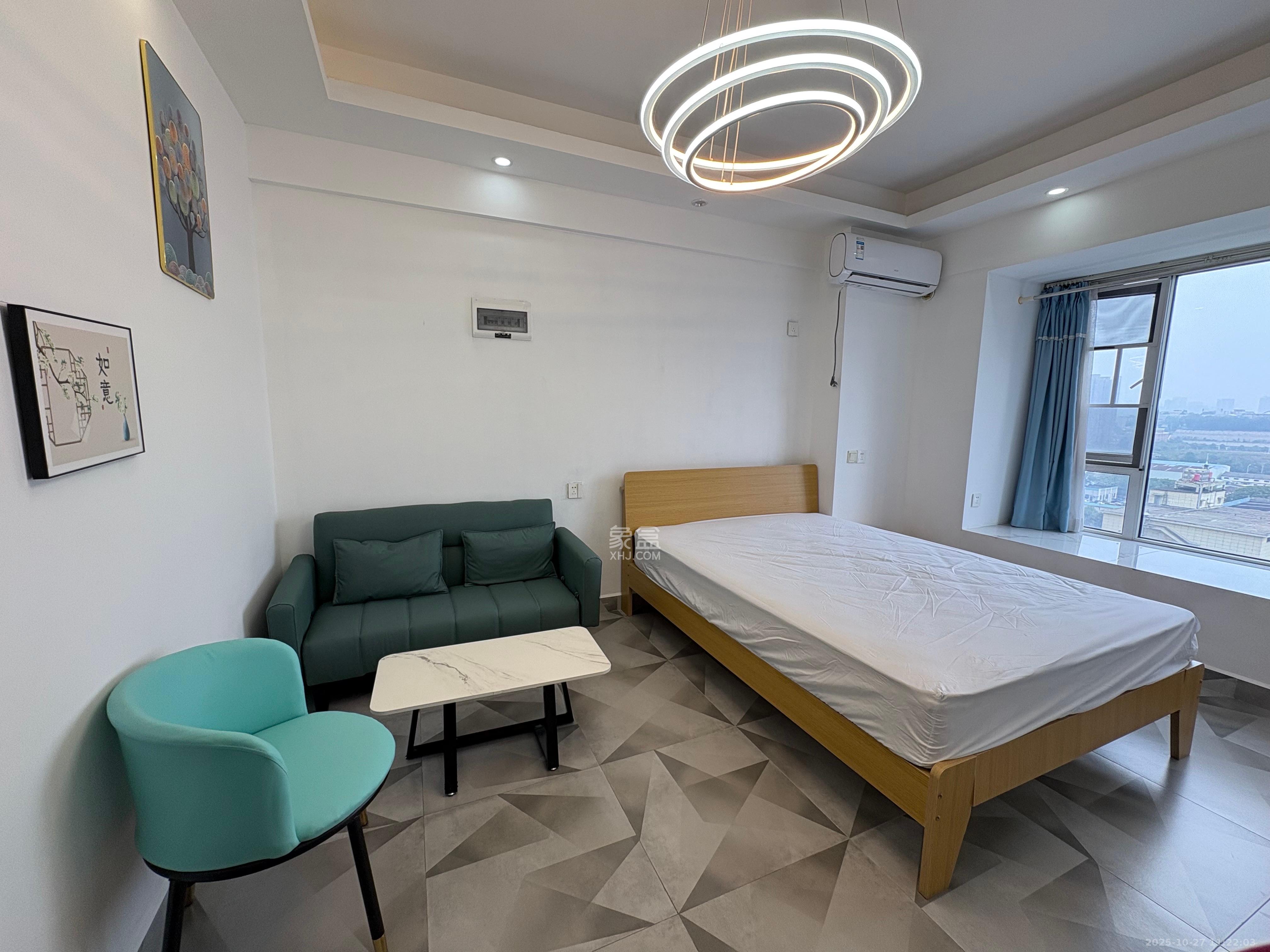 芙蓉万国城MOMA(卓越汇富苑)  1室1厅1卫    1300.0元/月 芙蓉万国城MOMA(卓越汇富苑)  1室1厅1卫    1300.0元/月室内图1