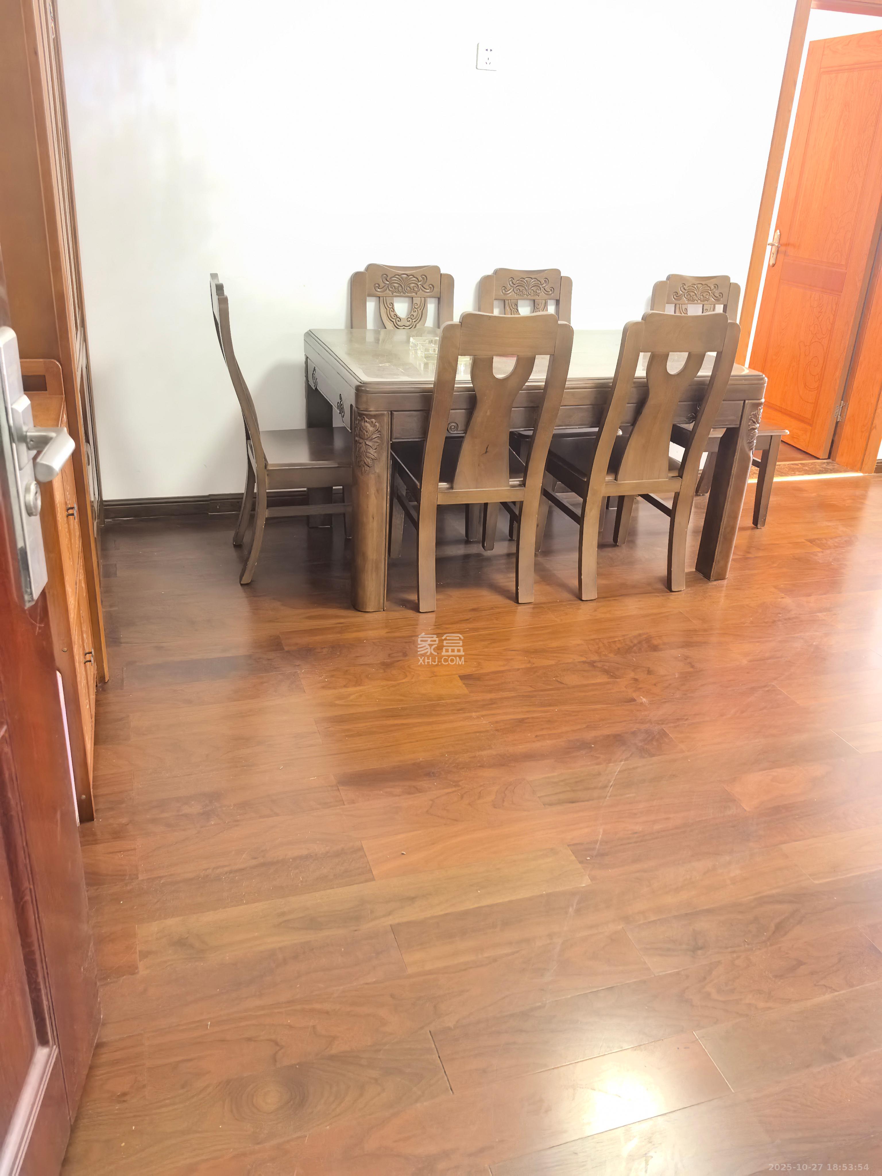 长永佳苑 2室2厅1卫 1700.0元/月 长永佳苑 2室2厅1卫 1700.0元/月室内图