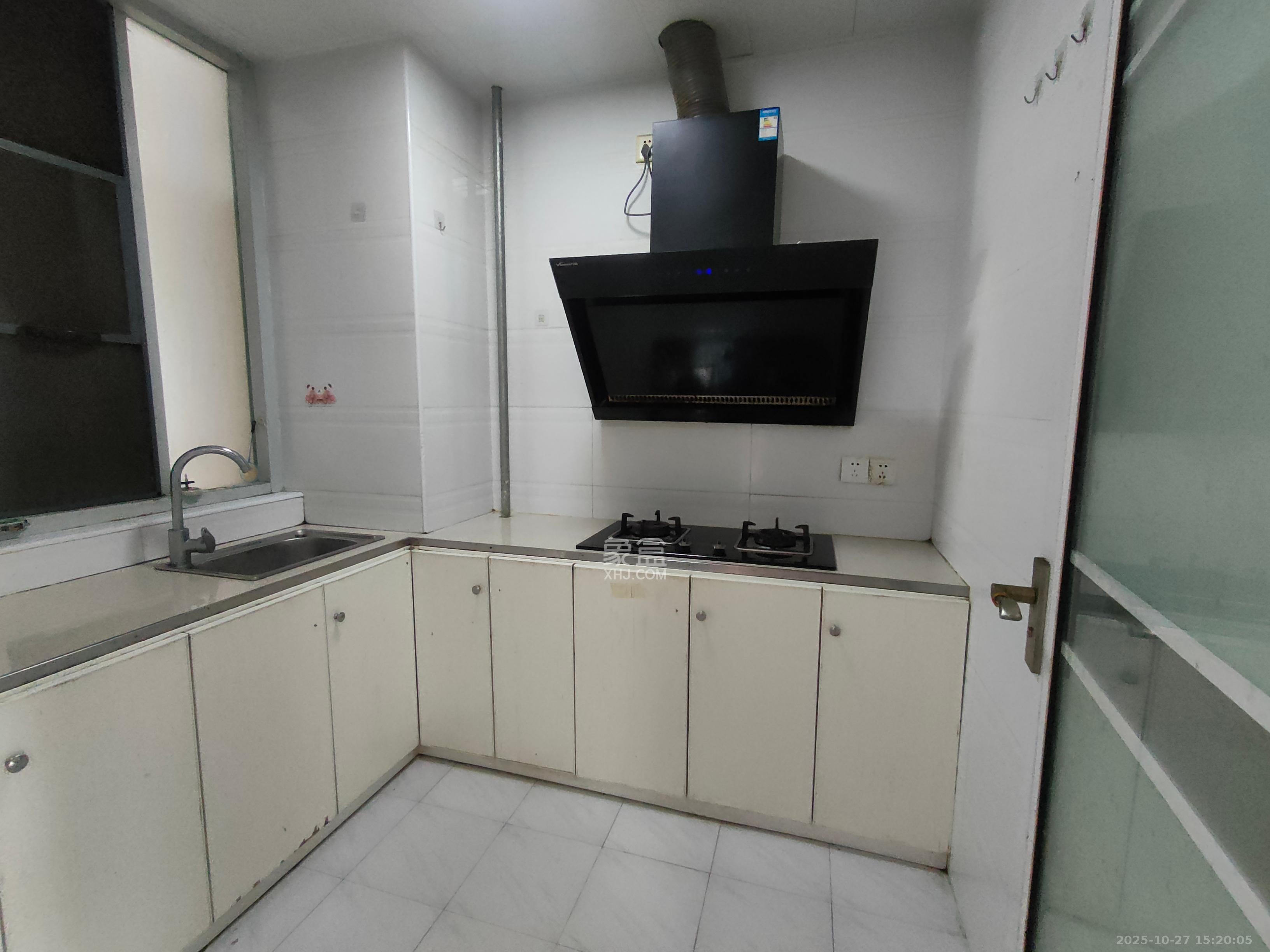 澳海澜庭  2室2厅1卫    1300.0元/月室内图