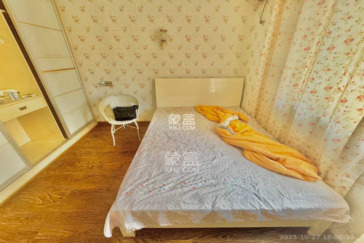 联美品格 4室2厅2卫 2700.0元/月 联美品格 4室2厅2卫 2700.0元/月室内图