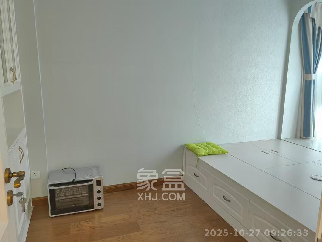 天健芙蓉盛世一期  3室2厅1卫    3850.0元/月室内图