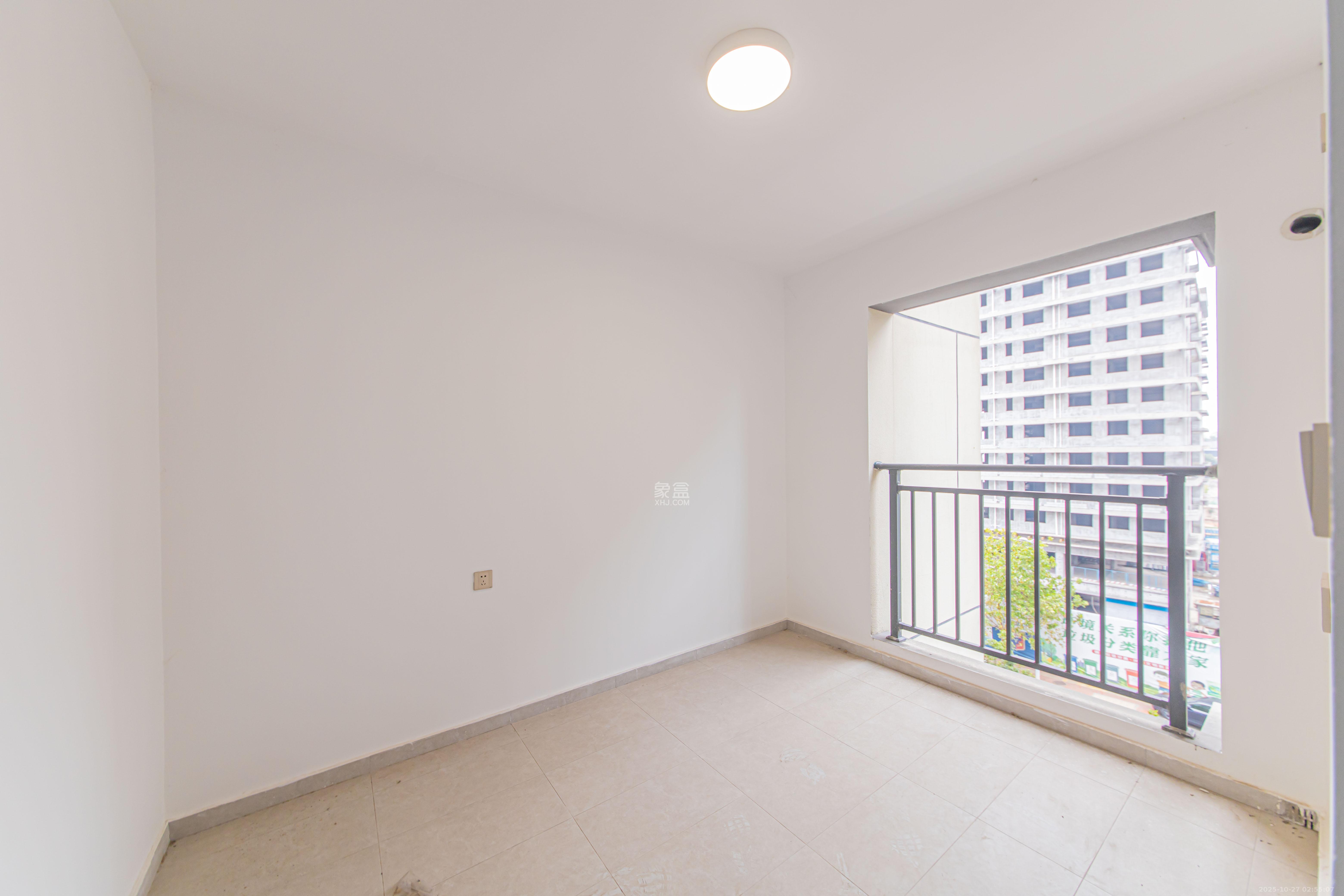 江悦和鸣 4室2厅2卫 222.0万 江悦和鸣 4室2厅2卫 222.0万卧室