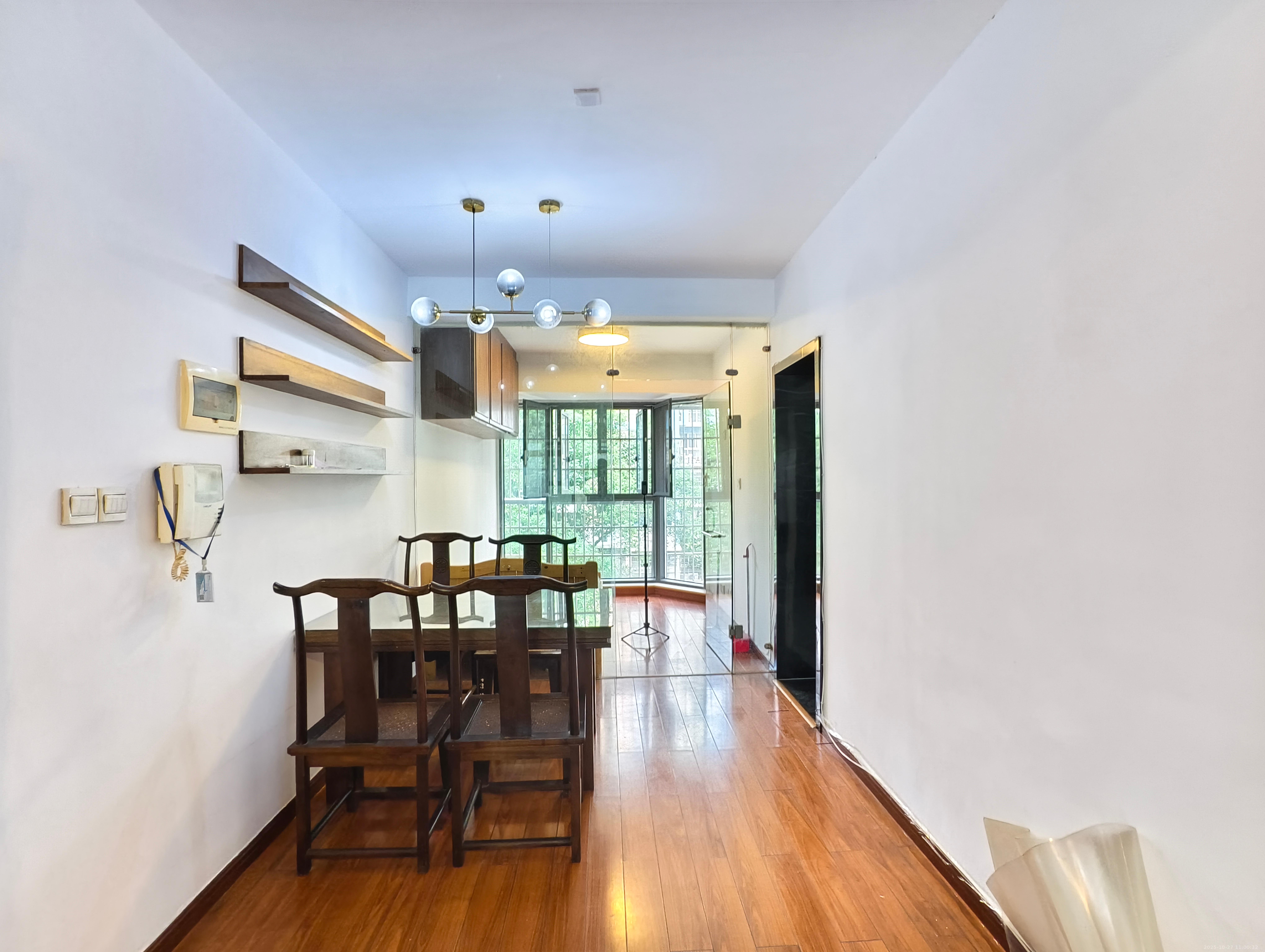 金色山庄 3室2厅1卫 2600.0元/月 金色山庄 3室2厅1卫 2600.0元/月室内图