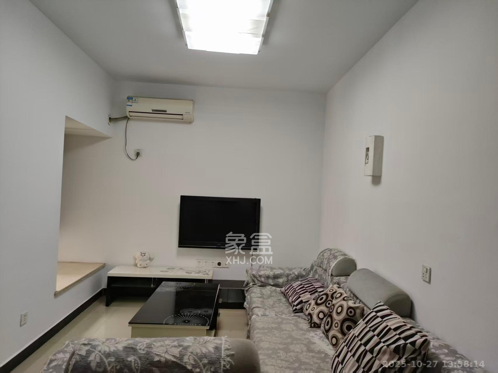 旭辉藏郡(藏郡、旭湘华府)  3室2厅1卫    2200.0元/月 旭辉藏郡(藏郡、旭湘华府)  3室2厅1卫    2200.0元/月室内图