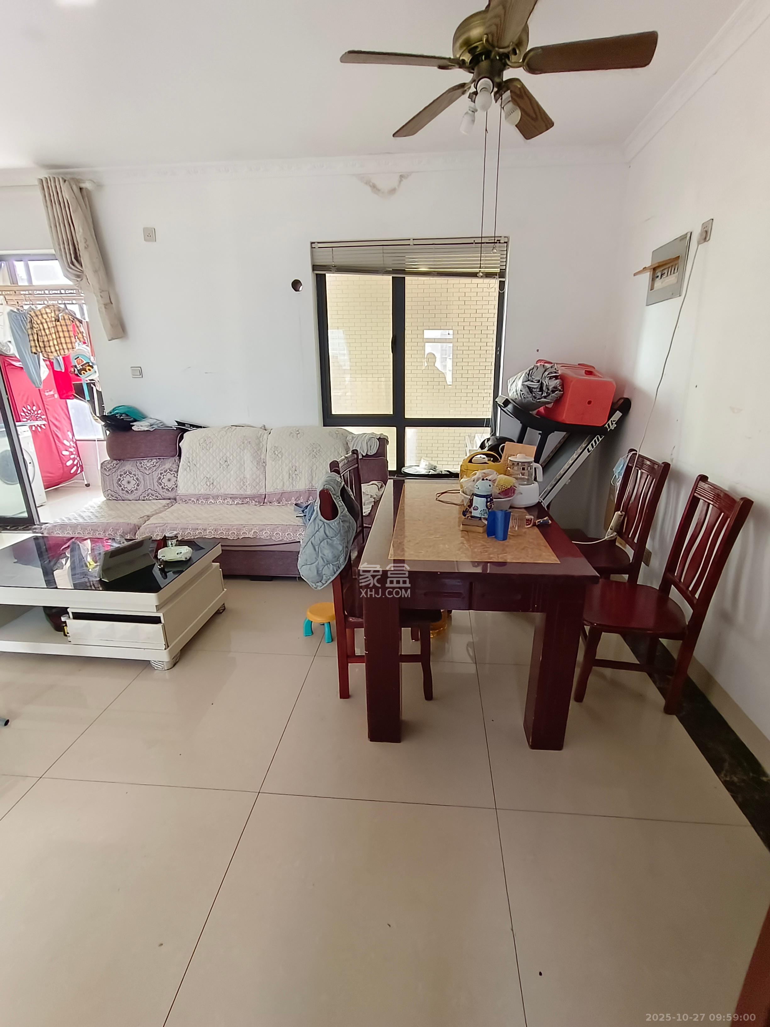 中国铁建国际城二期  1室0厅0卫    1600.0元/月 中国铁建国际城二期  1室0厅0卫    1600.0元/月室内图