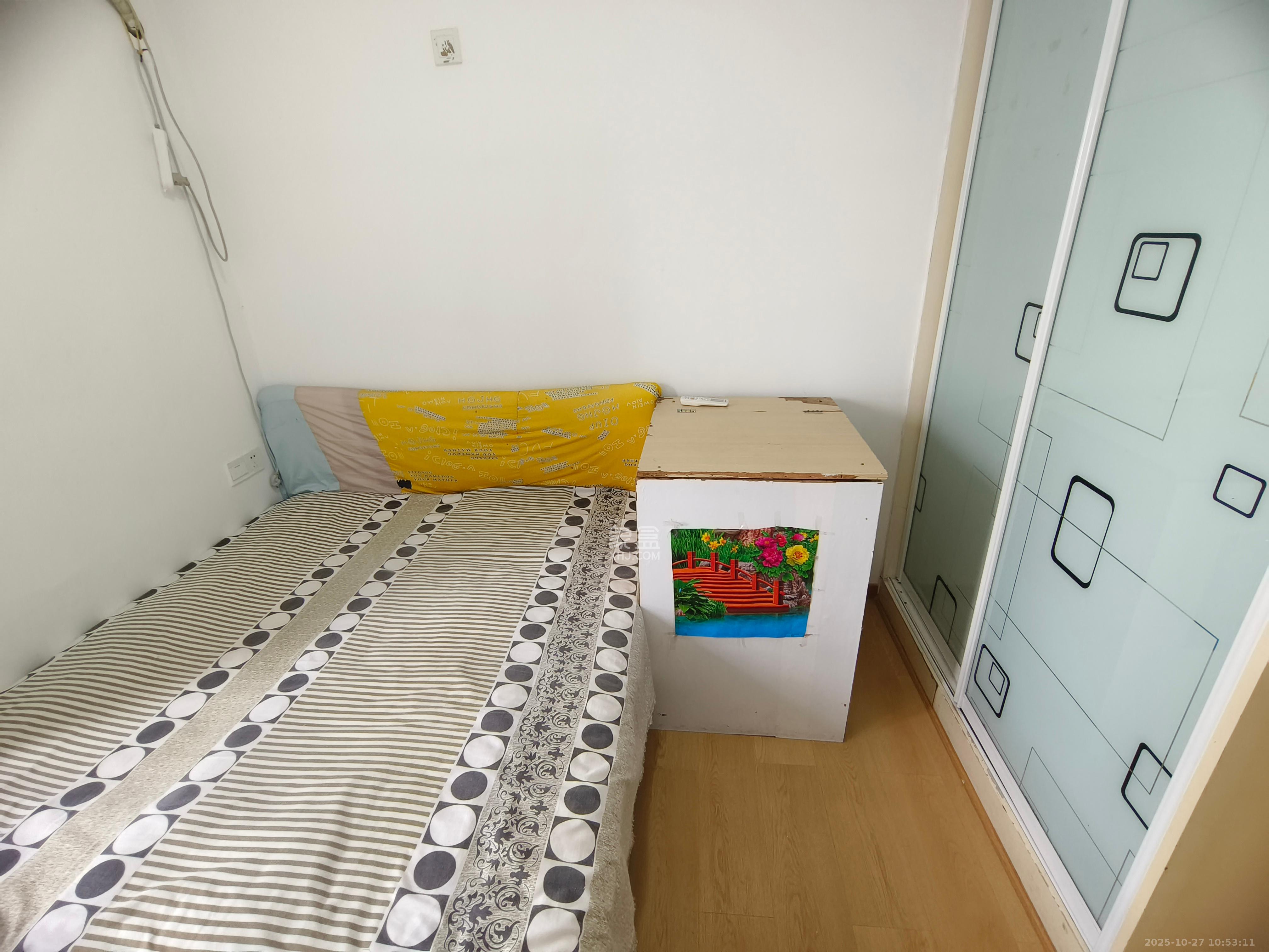 高鑫麓城  1室1厅1卫    2000.0元/月室内图