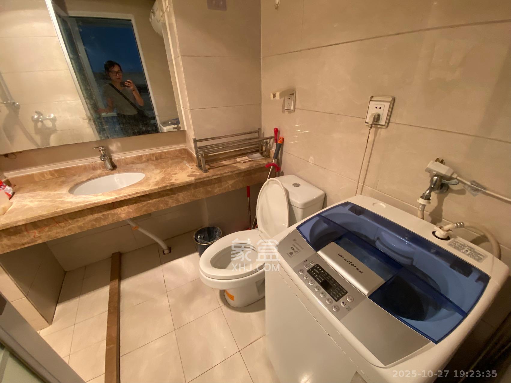 西子一间  1室1厅1卫    1600.0元/月 西子一间  1室1厅1卫    1600.0元/月室内图