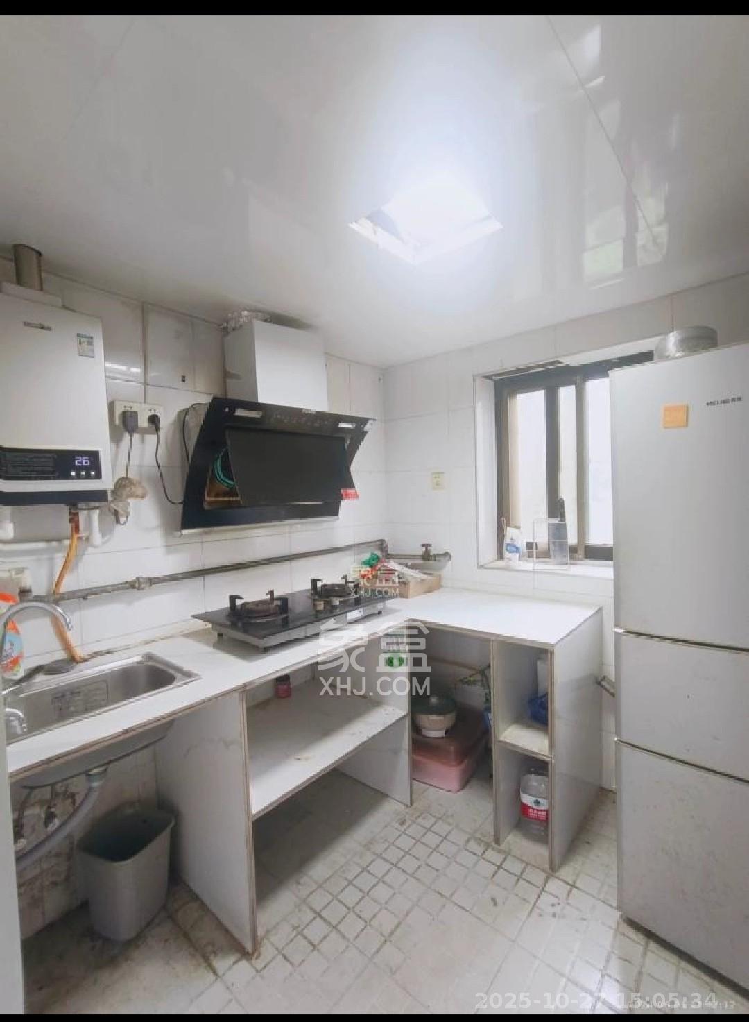 红旗区二片  2室1厅1卫    1300.0元/月室内图