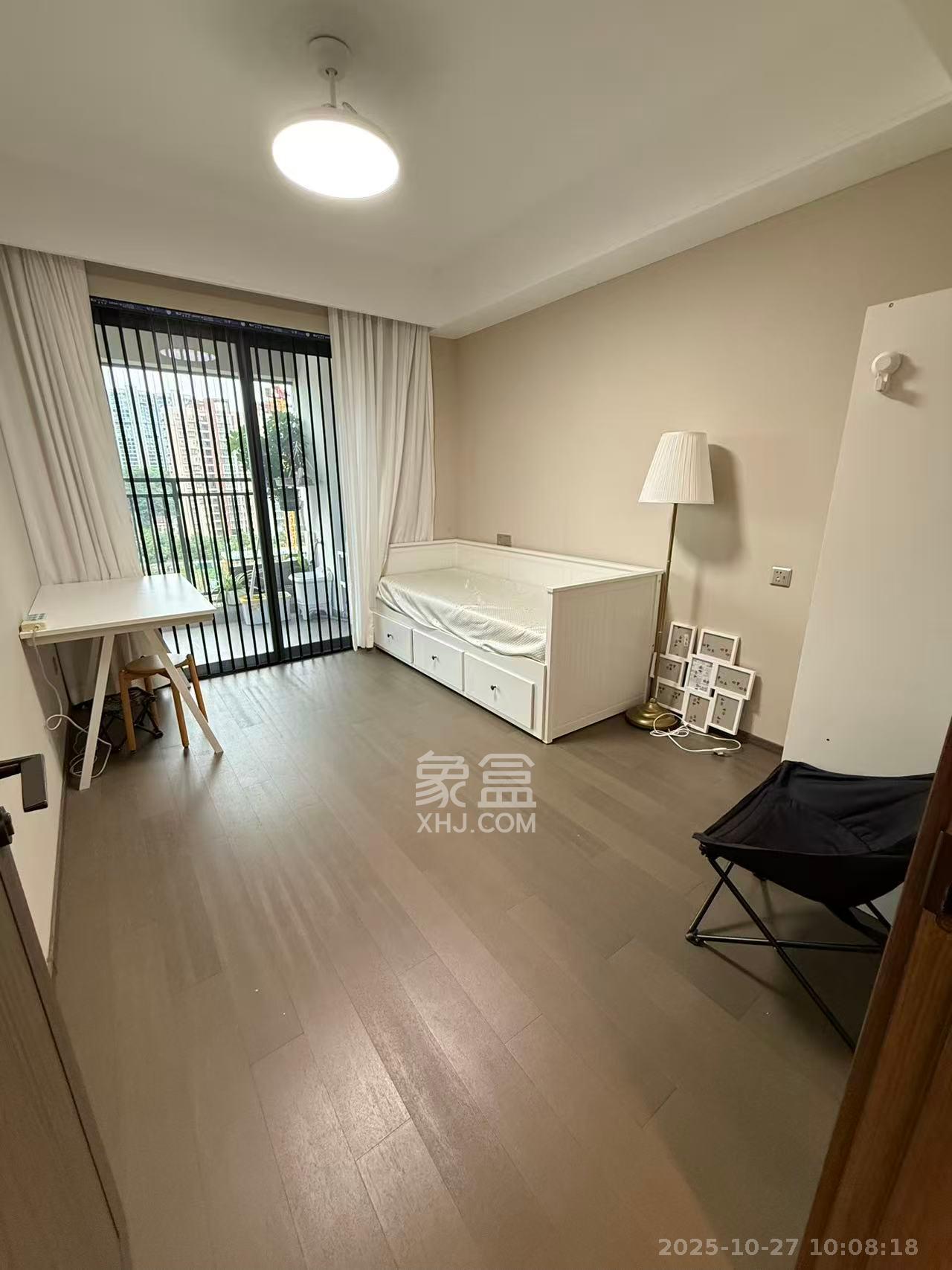 龙湖春江天曜一期  4室2厅2卫    4800.0元/月 龙湖春江天曜一期  4室2厅2卫    4800.0元/月室内图