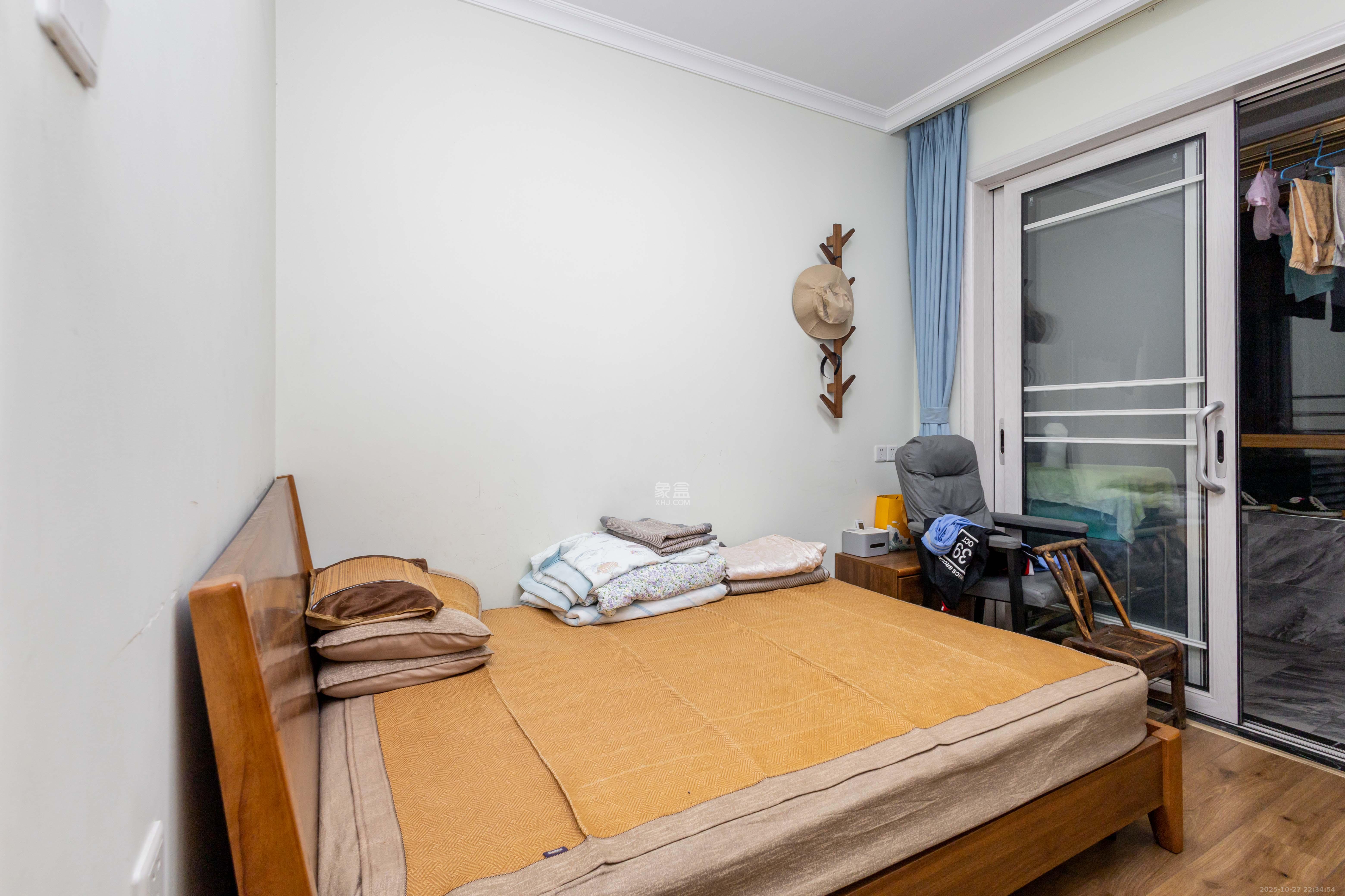 长房东云台  4室2厅2卫    118.0万卧室