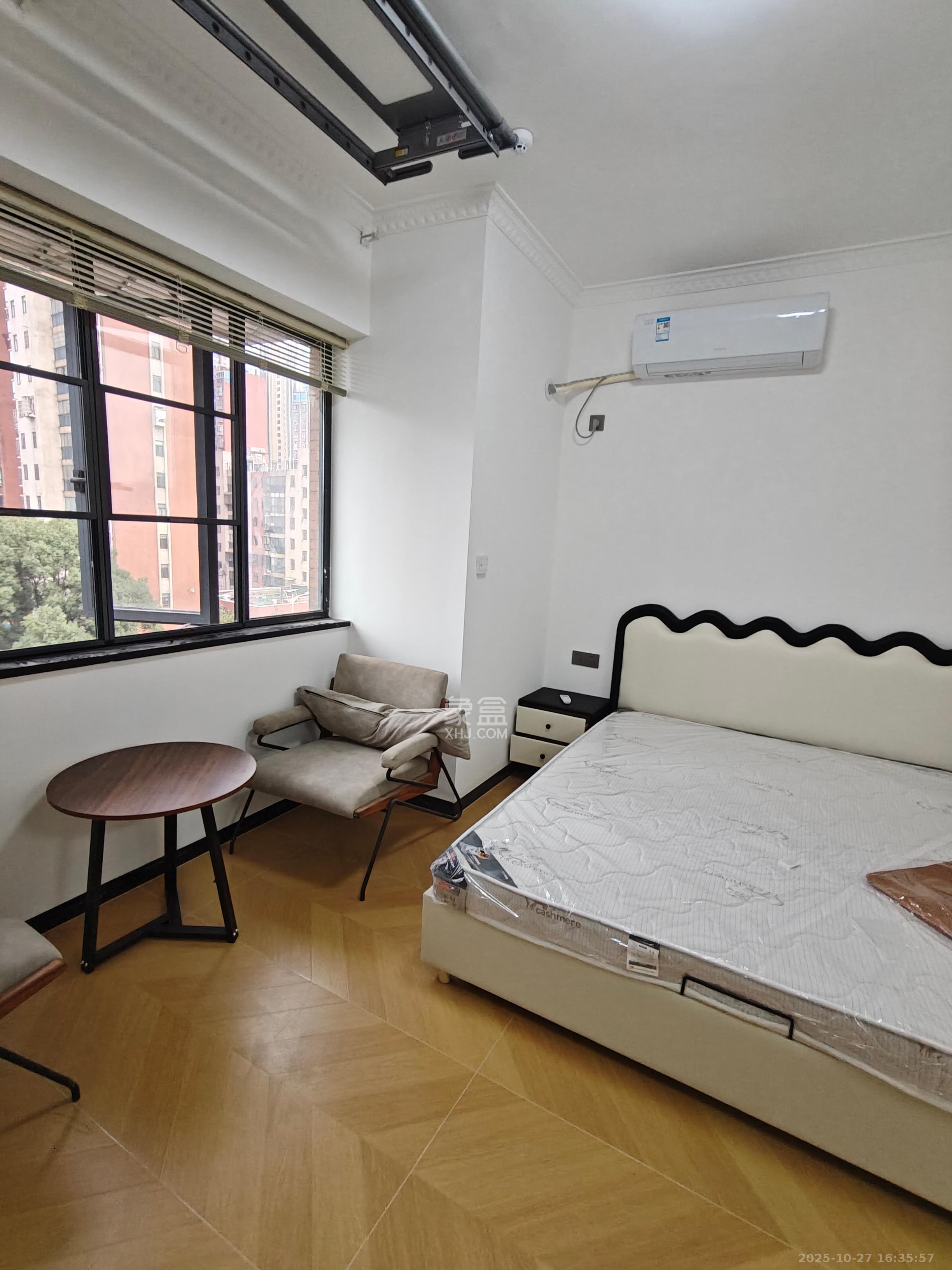 湘翰御舍  1室0厅1卫    1400.0元/月