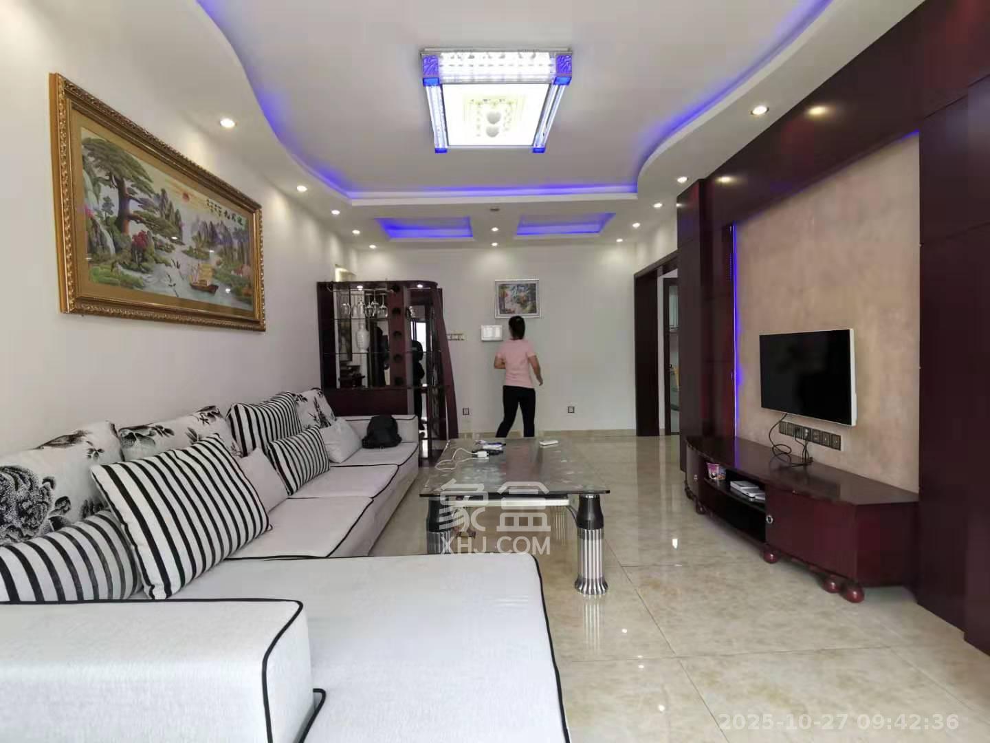 凯轩云顶  2室2厅1卫    2700.0元/月 凯轩云顶  2室2厅1卫    2700.0元/月室内图