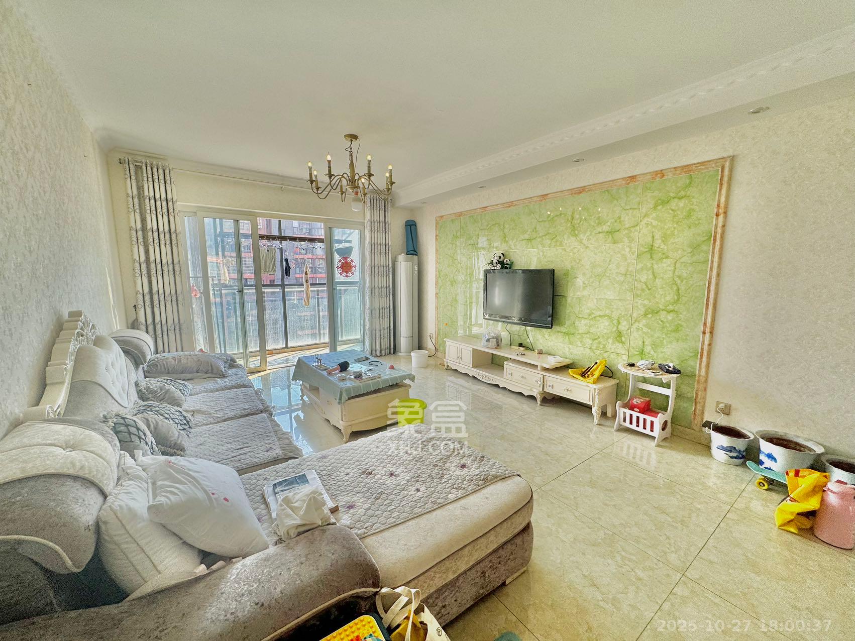 联美品格  4室2厅2卫    2700.0元/月室内图