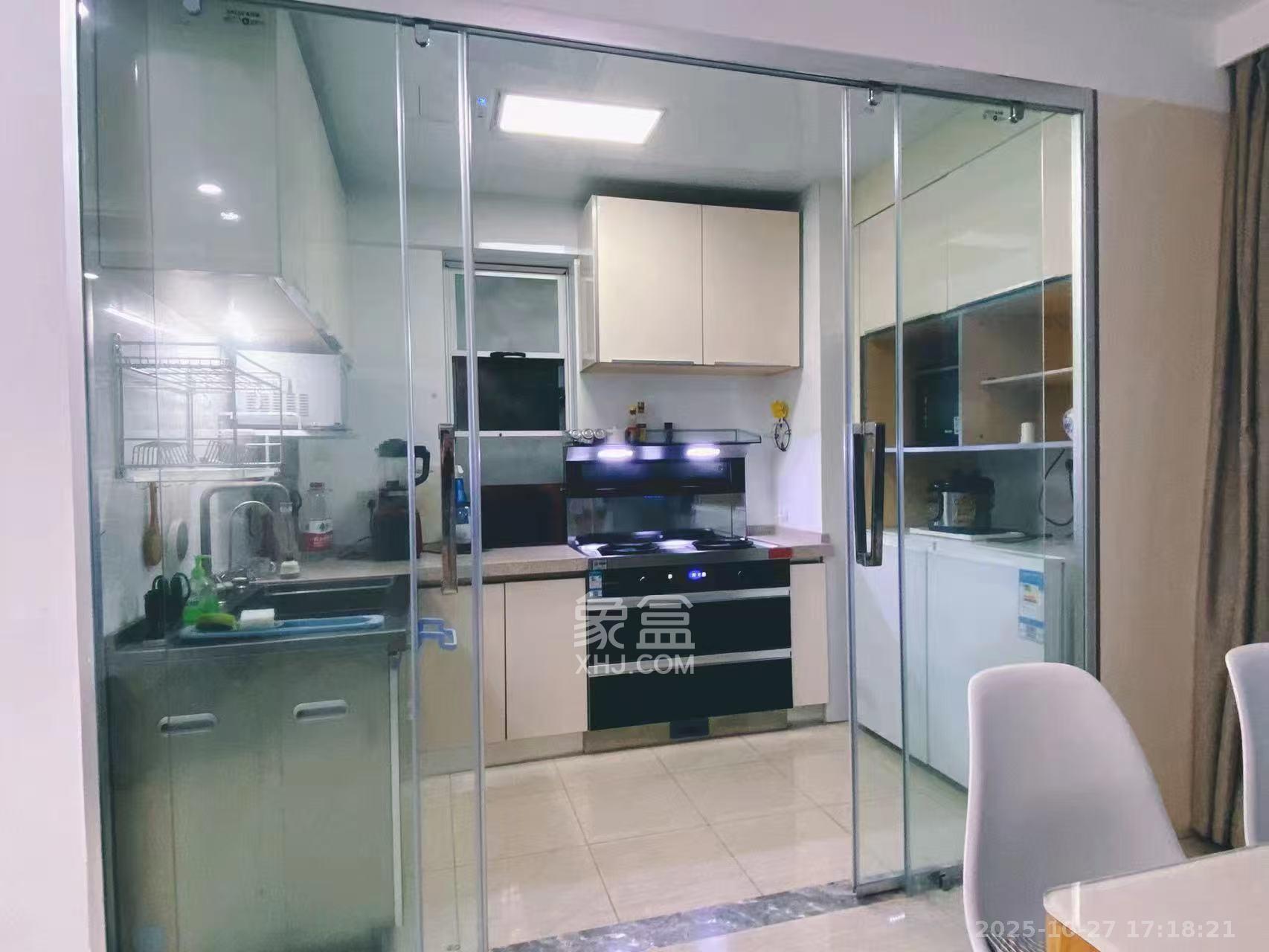 东怡外国(南湖一号) 2室1厅1卫 5000.0元/月 东怡外国(南湖一号) 2室1厅1卫 5000.0元/月室内图