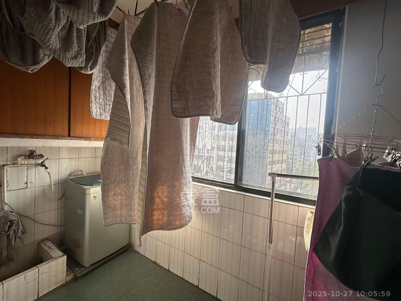 武警宿舍  3室2厅1卫    1500.0元/月室内图