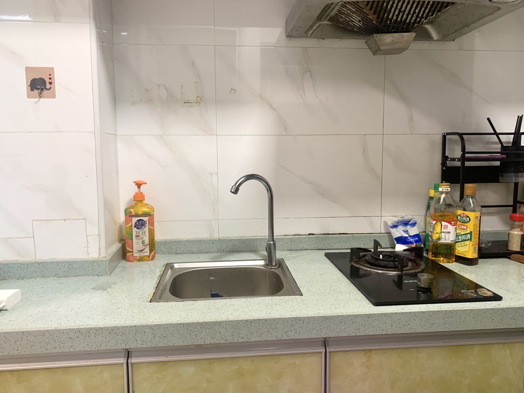 东线一号  1室0厅1卫    1400.0元/月室内图