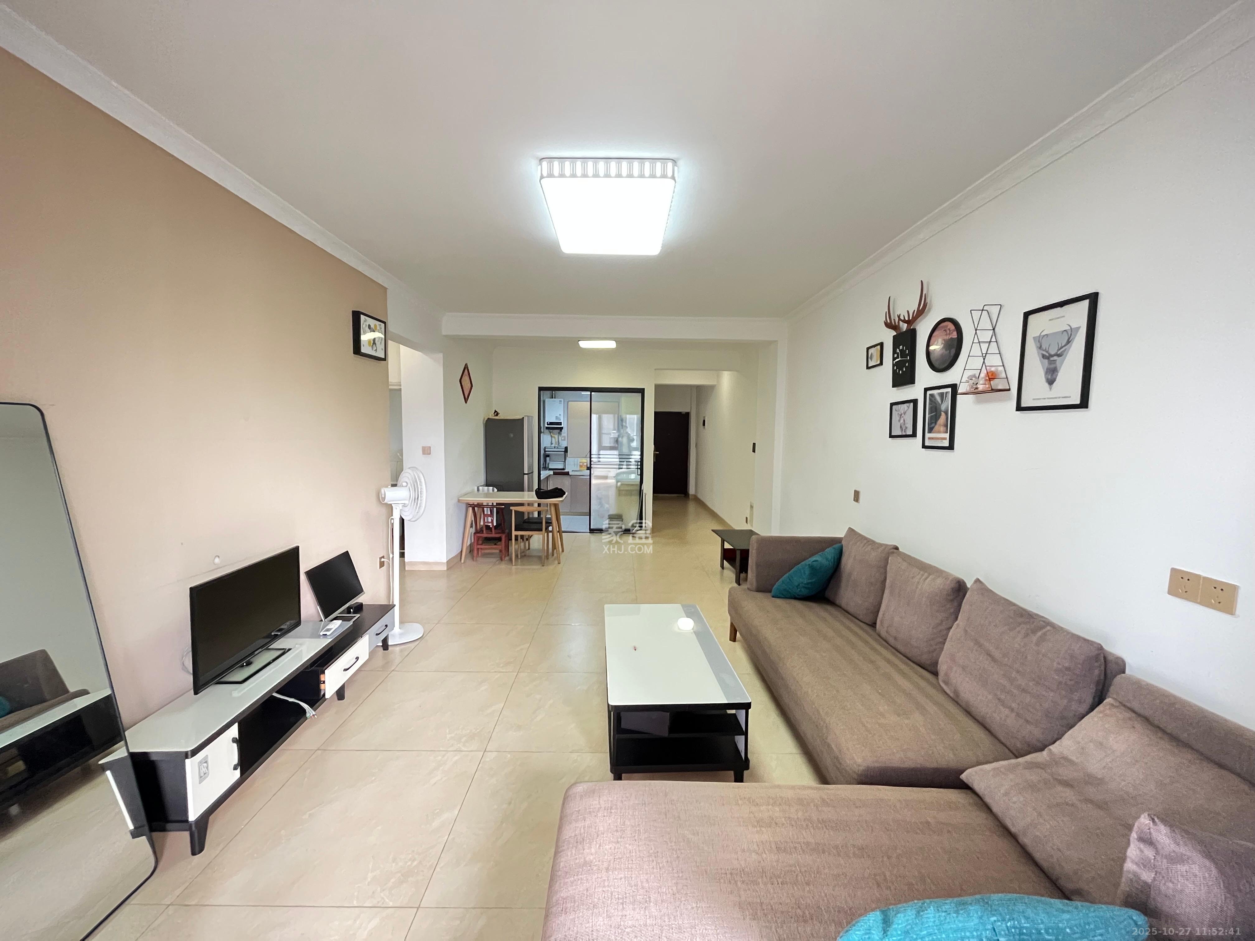 华银南苑融域 3室2厅1卫 2600.0元/月 华银南苑融域 3室2厅1卫 2600.0元/月室内图