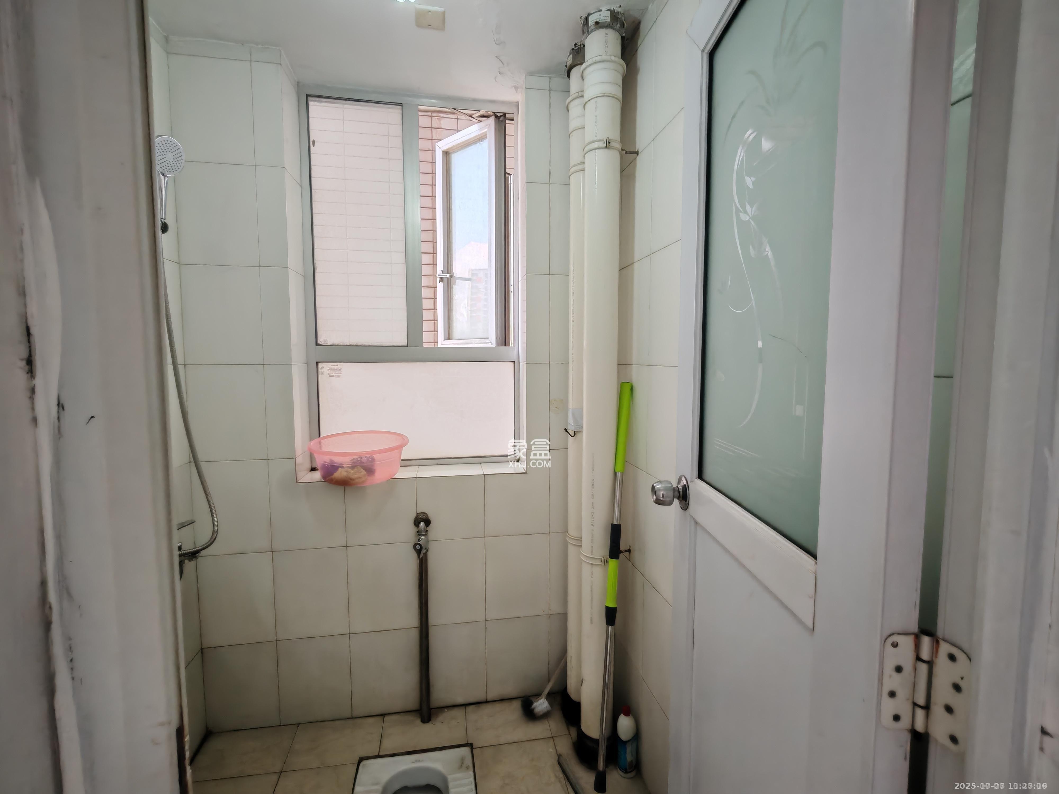 左岸右岸  3室2厅2卫    2800.0元/月 左岸右岸  3室2厅2卫    2800.0元/月室内图