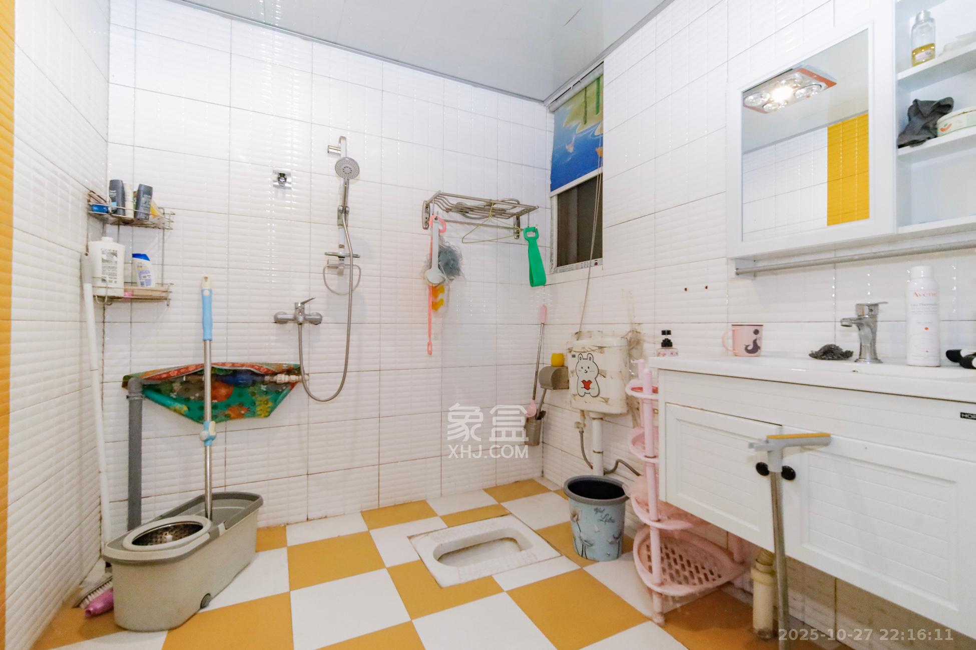 恒盛佳苑  3室2厅1卫    43.0万卫生间