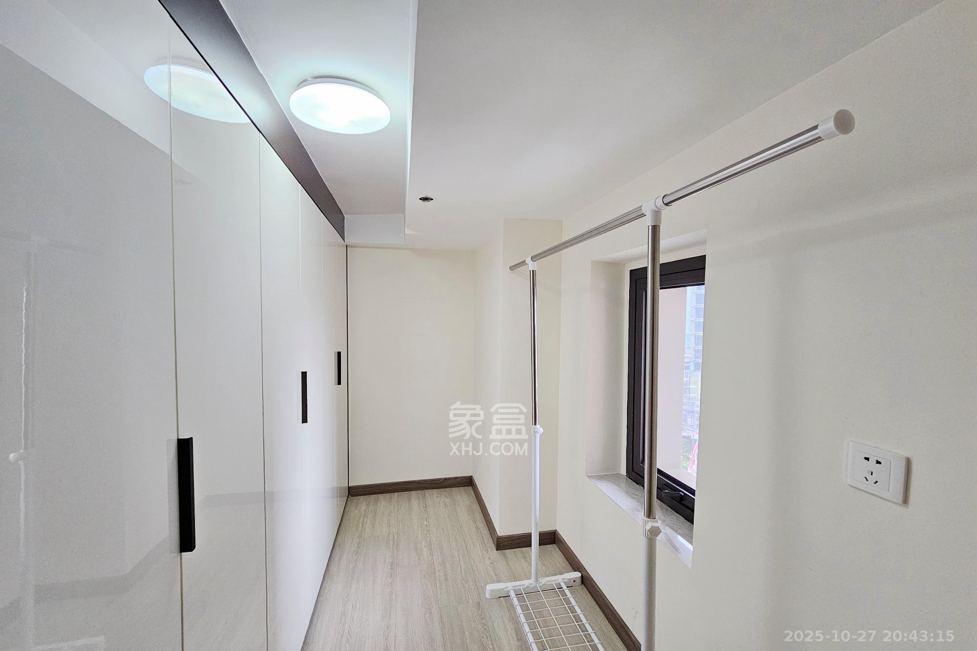 明昇壹城（明昇时代广场）三期  3室2厅2卫    56.0万其他