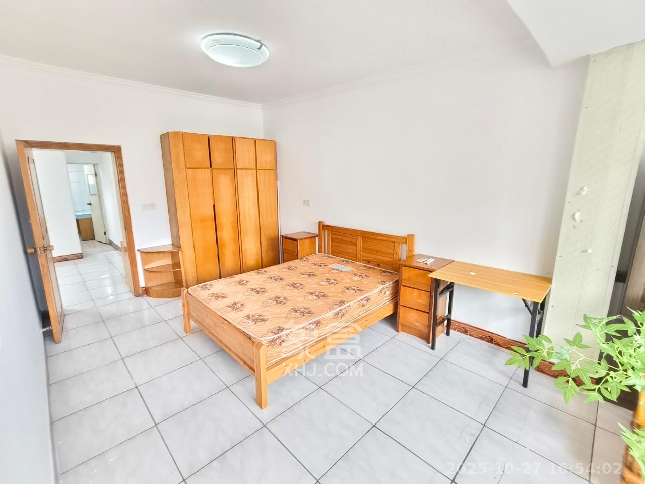 蒋家垅社区  2室1厅1卫    1300.0元/月 蒋家垅社区  2室1厅1卫    1300.0元/月室内图1