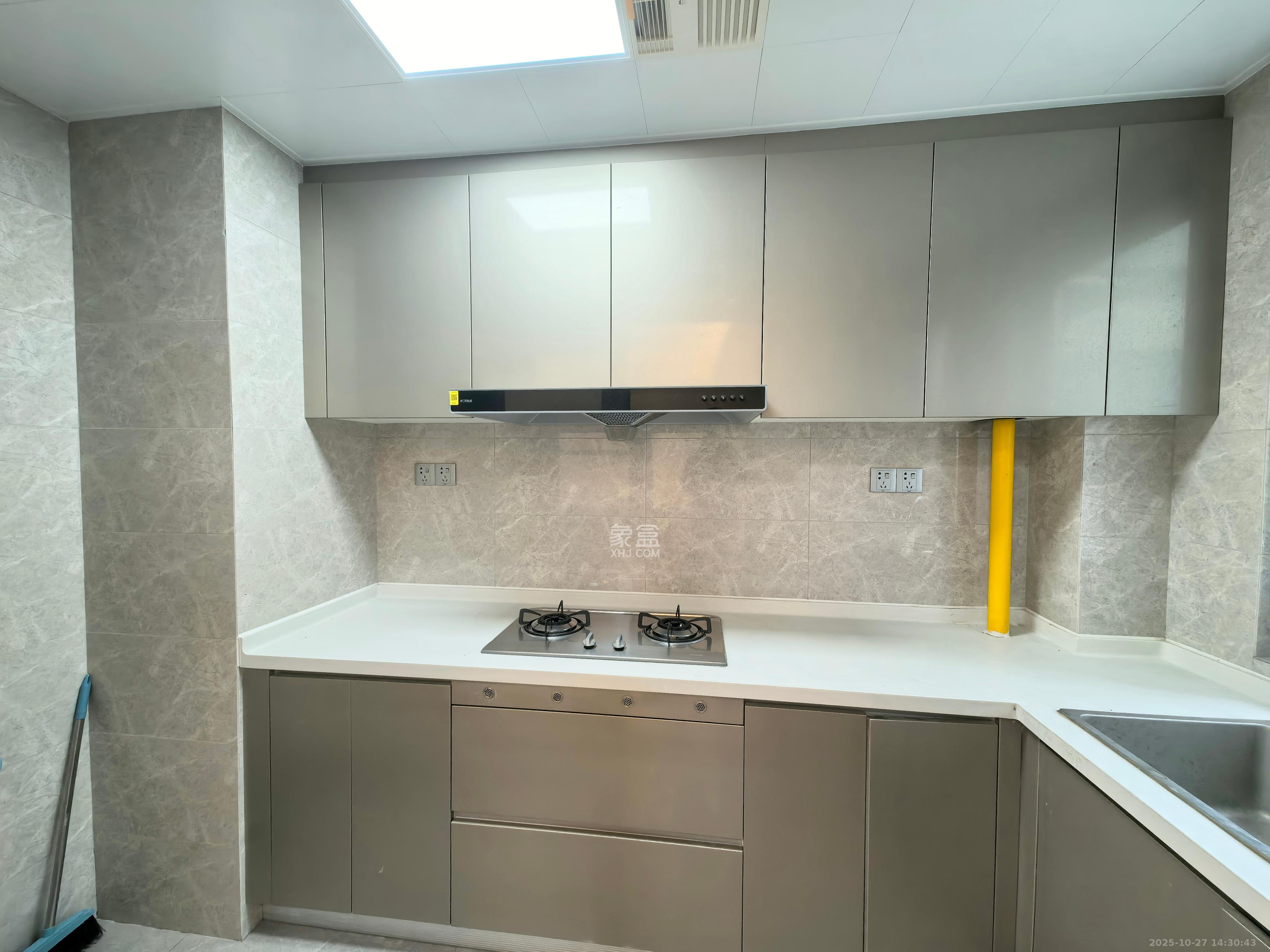 中海麓山境北区  4室2厅2卫    3000.0元/月室内图