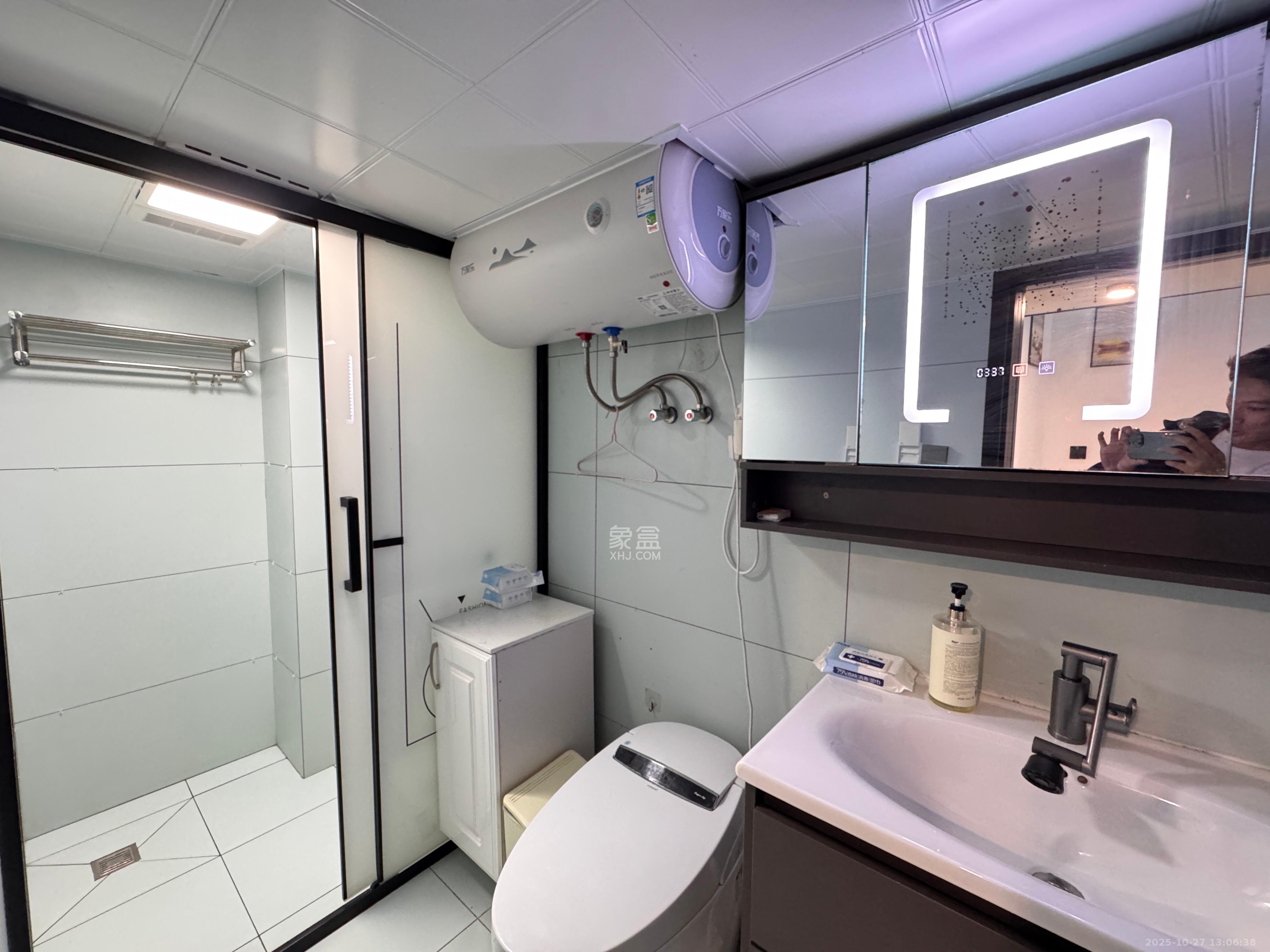 佳兆业云顶都汇 2室1厅1卫 2400.0元/月 佳兆业云顶都汇 2室1厅1卫 2400.0元/月室内图