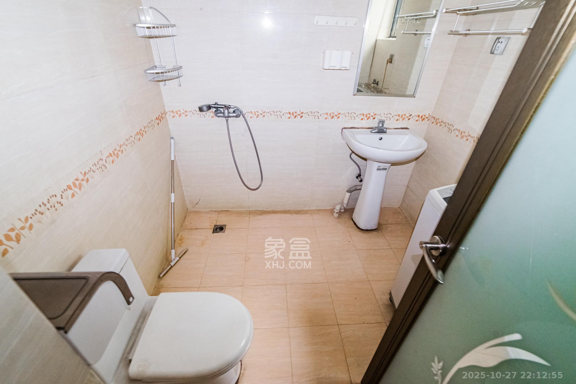 湘江世纪城悦江苑  3室2厅1卫    72.0万卫生间