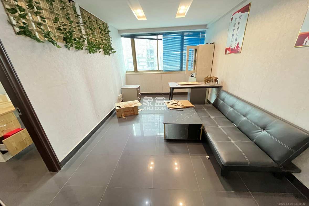 上城星座 2室1厅1卫 2100.0元/月 上城星座 2室1厅1卫 2100.0元/月室内图