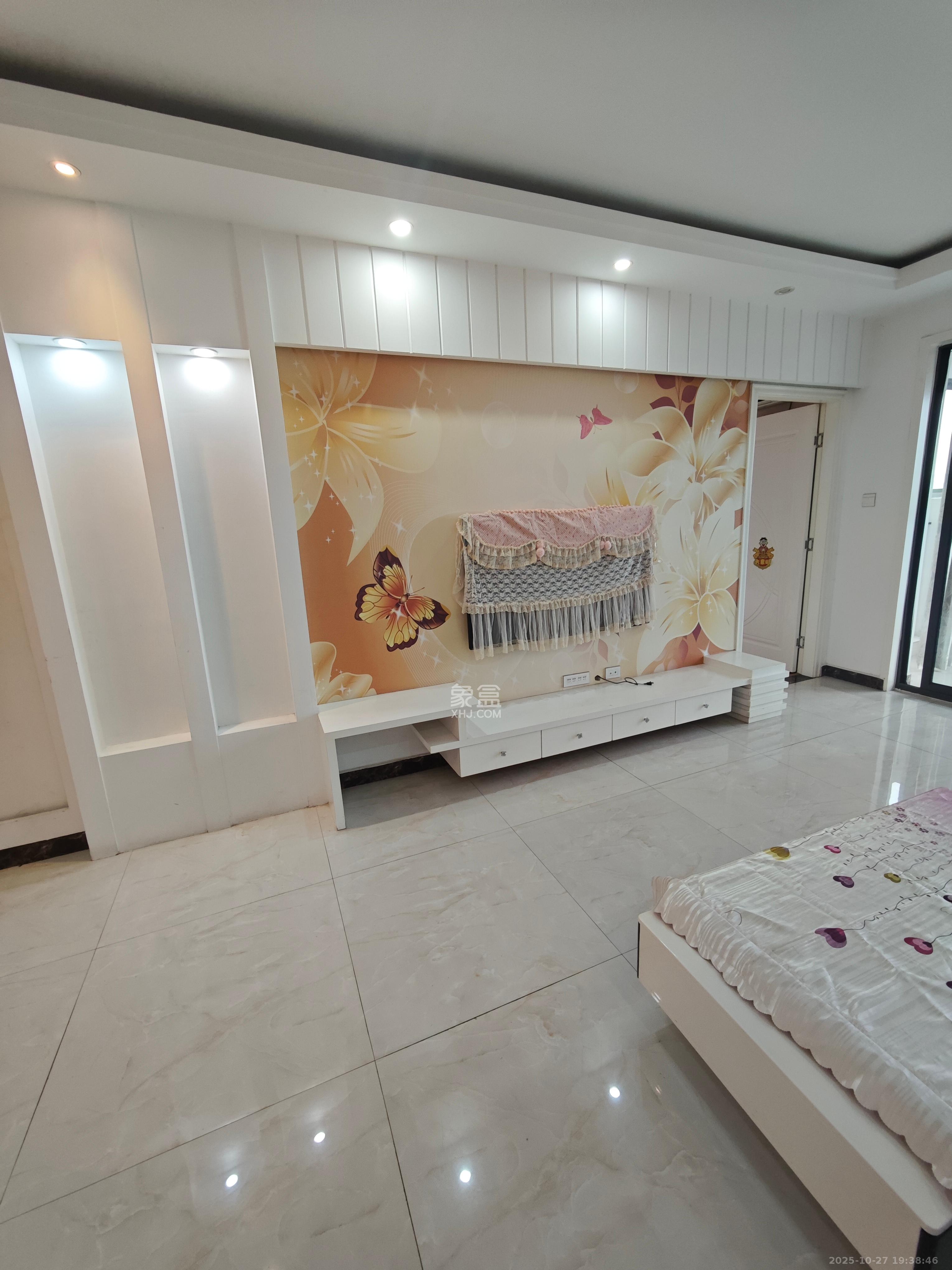 佳兆业水岸新都  4室2厅2卫    2000.0元/月室内图1