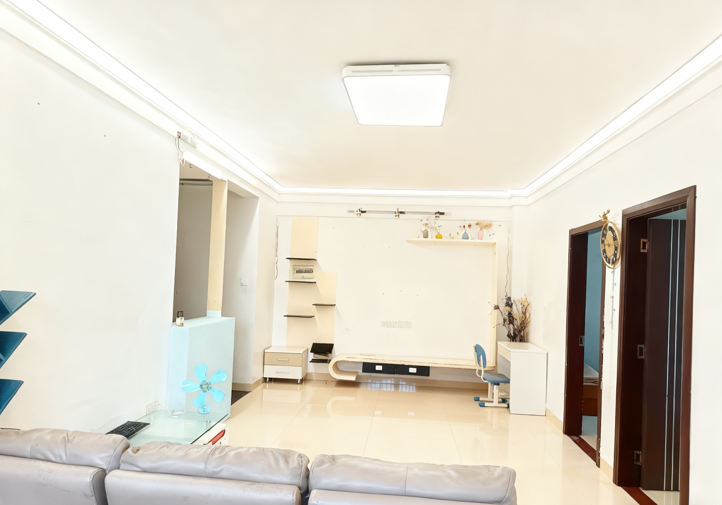 友谊华庭  3室2厅2卫    2500.0元/月室内图