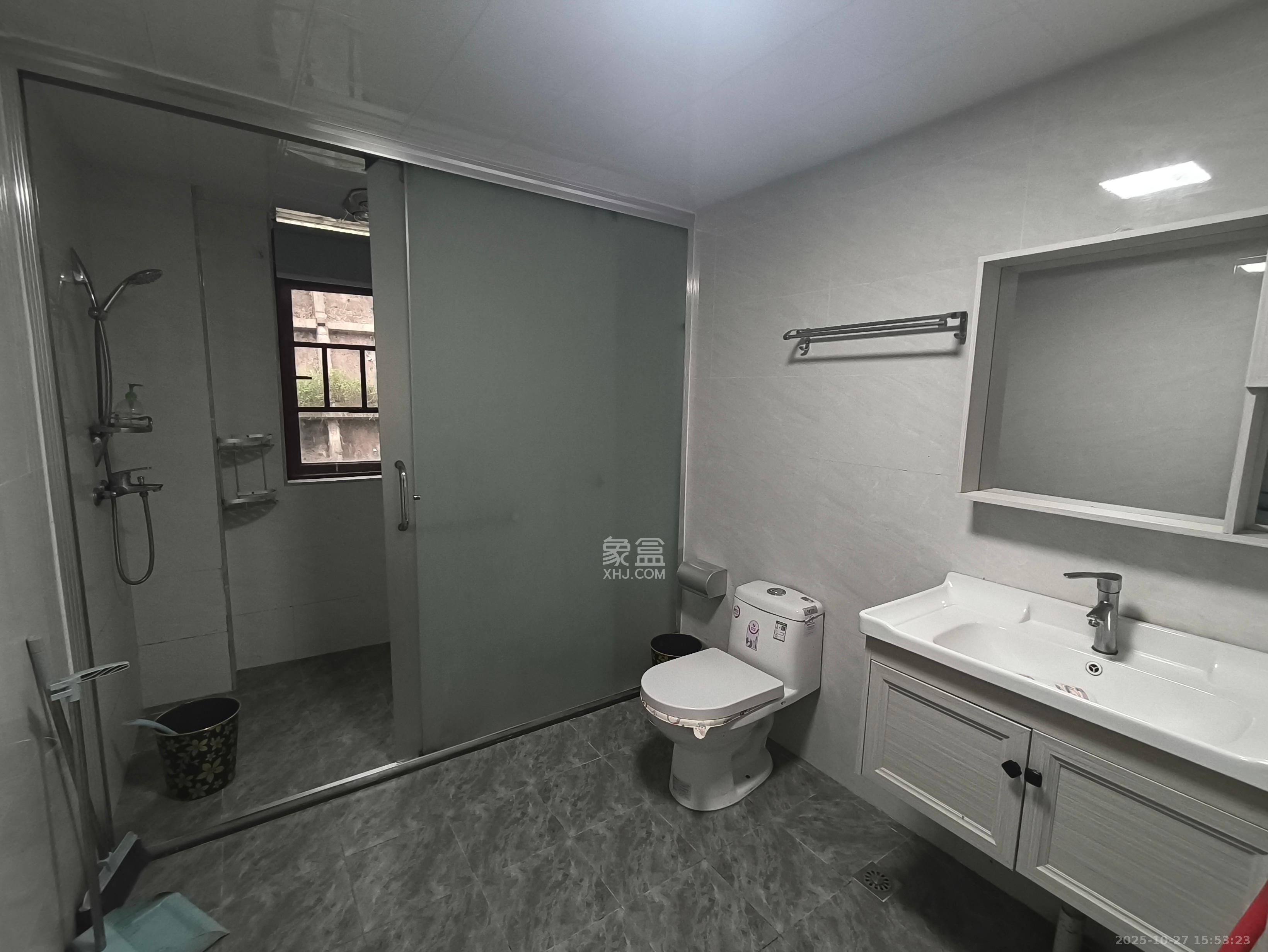 顺天御岭  4室2厅2卫    2100.0元/月 顺天御岭  4室2厅2卫    2100.0元/月室内图