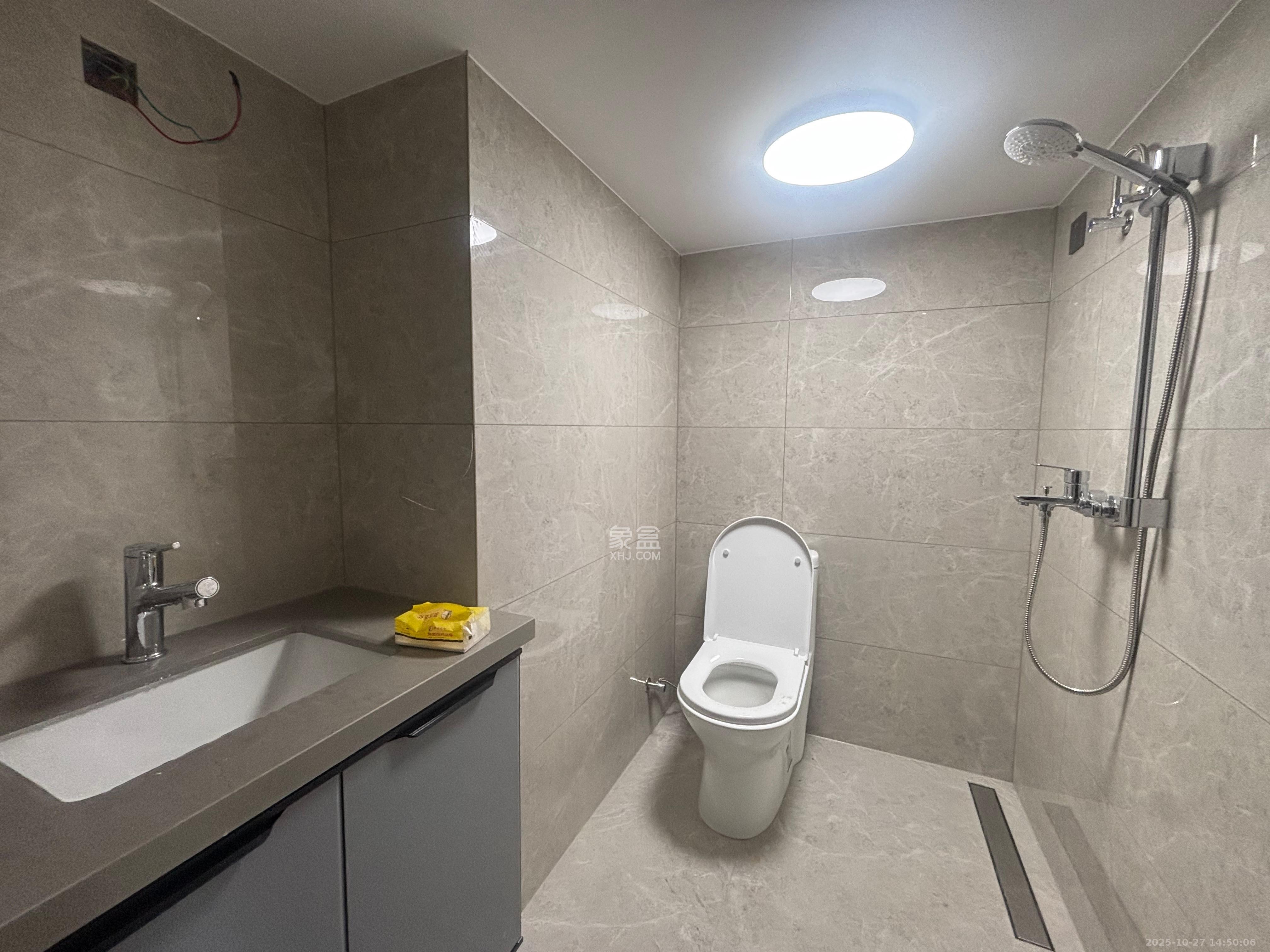 万科金色麦田  2室1厅1卫    2400.0元/月室内图