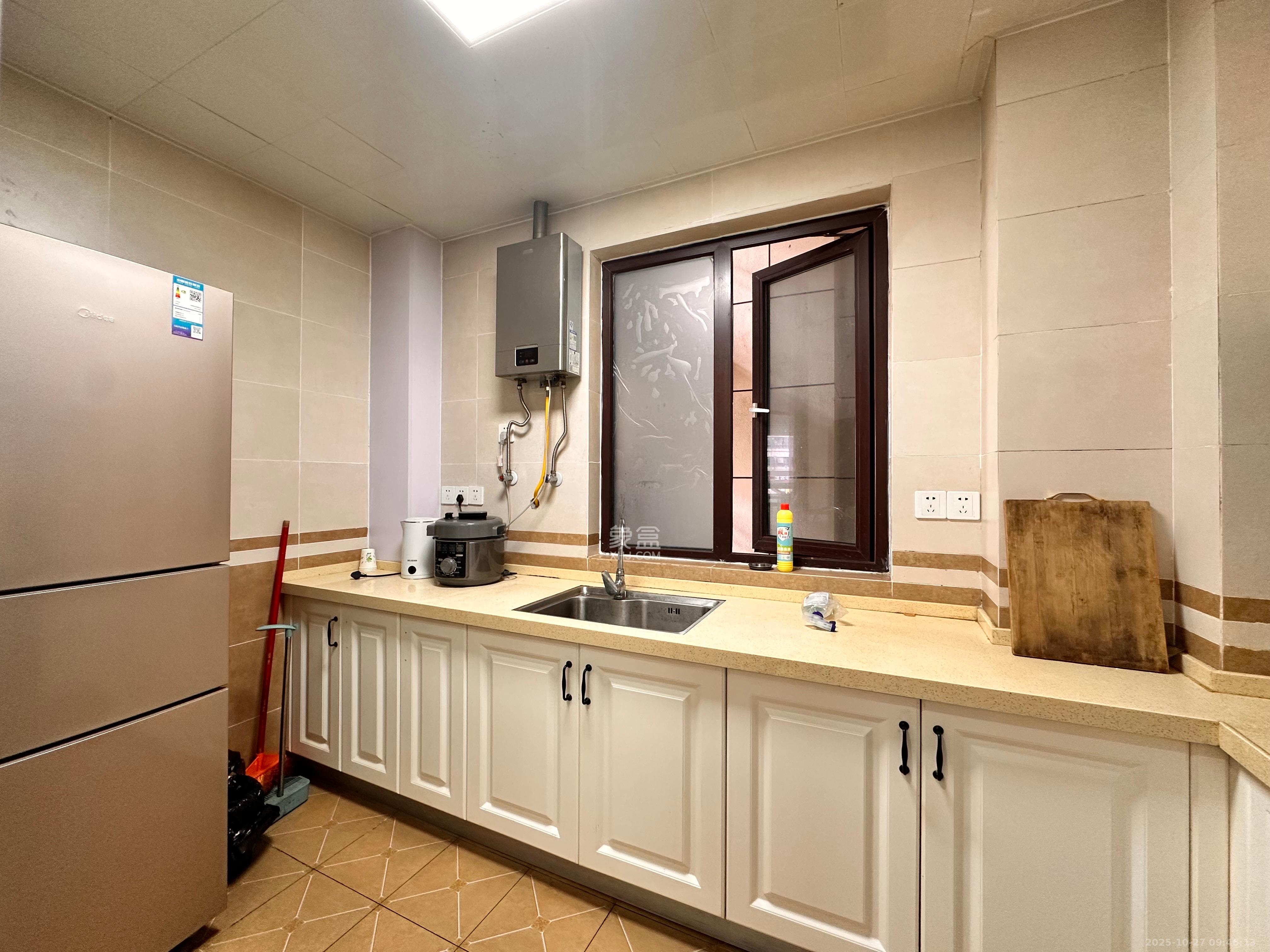 尚鑫海悦（新长海尚海城）  4室2厅2卫    2600.0元/月室内图