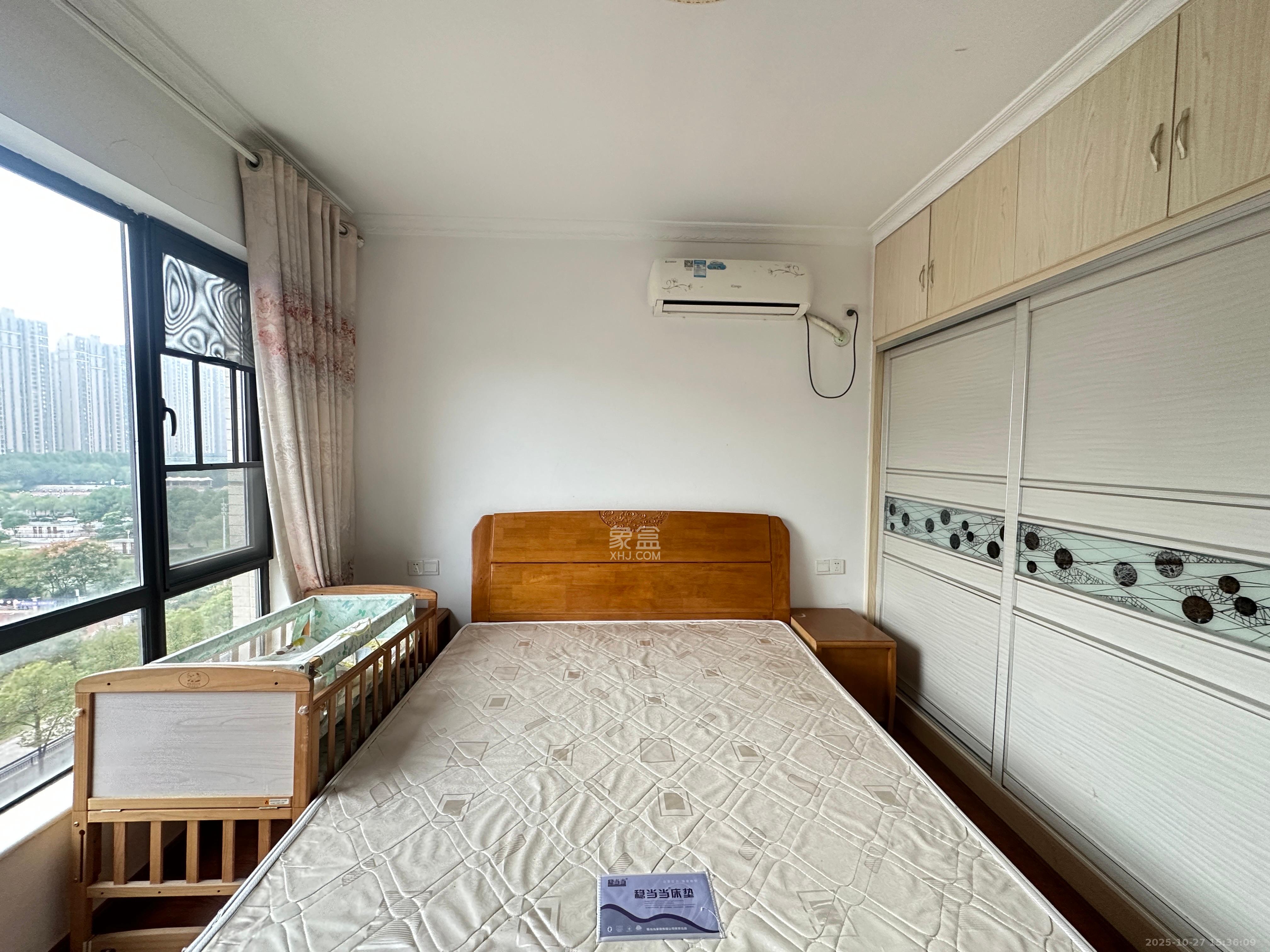 国泰九龙湾  3室2厅1卫    2200.0元/月 国泰九龙湾  3室2厅1卫    2200.0元/月室内图