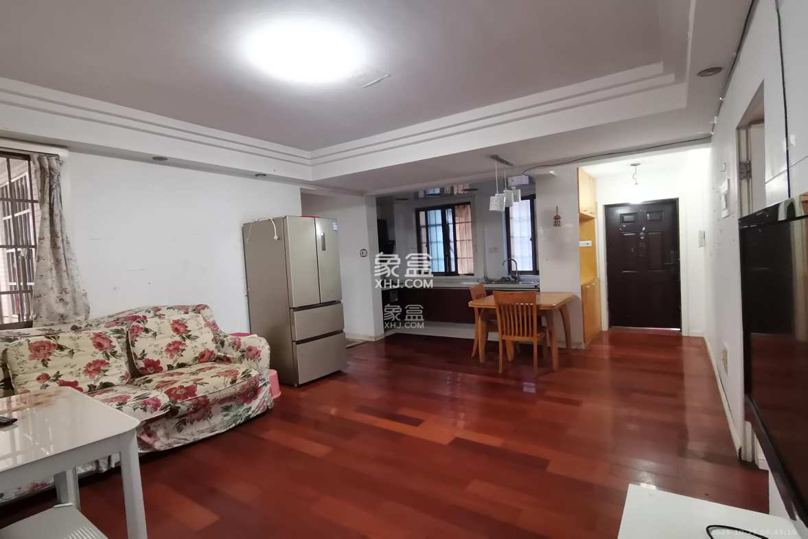 层上观邸  3室2厅1卫    2100.0元/月 层上观邸  3室2厅1卫    2100.0元/月室内图