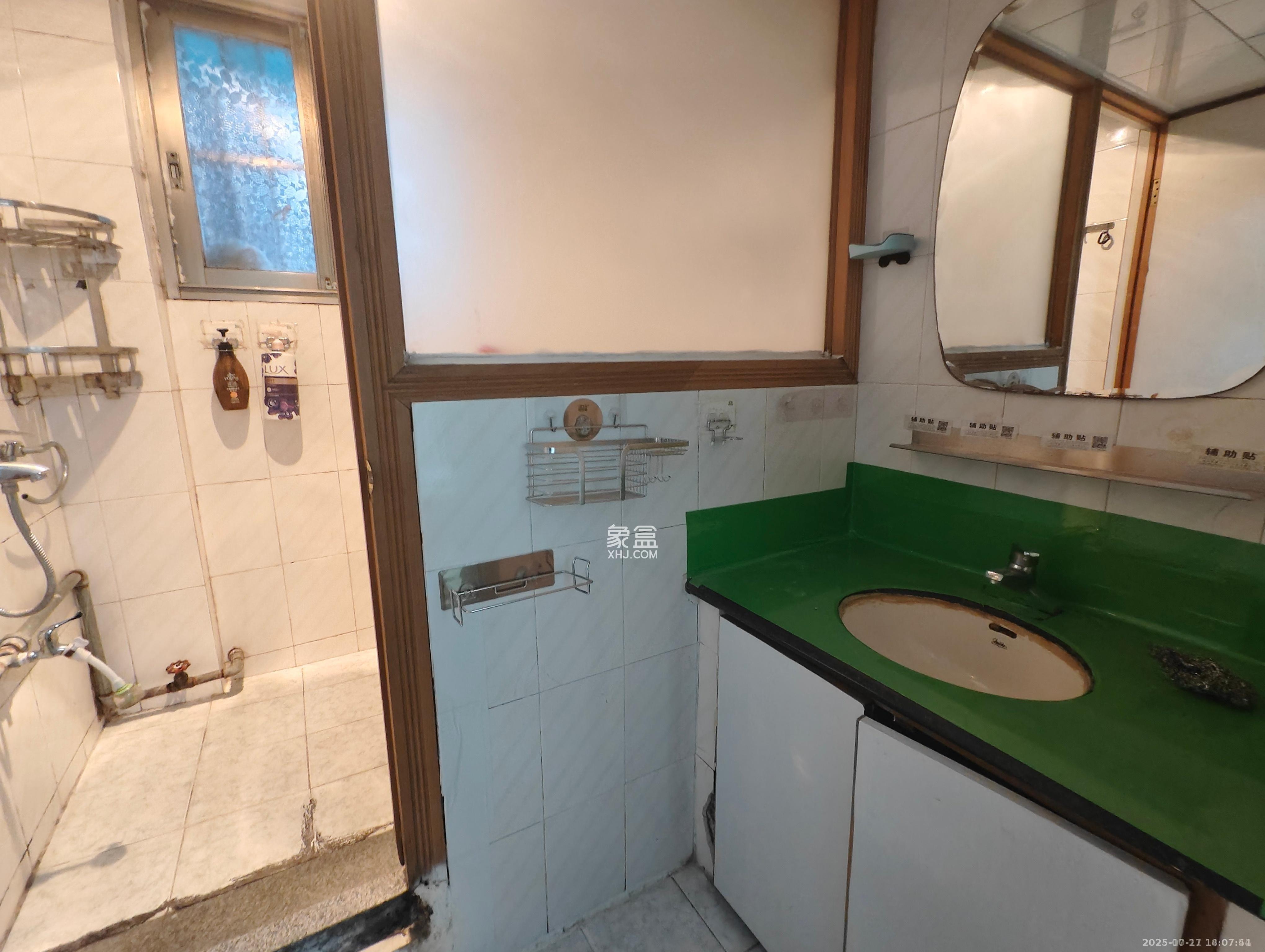 文华商住楼  3室2厅2卫    2800.0元/月室内图