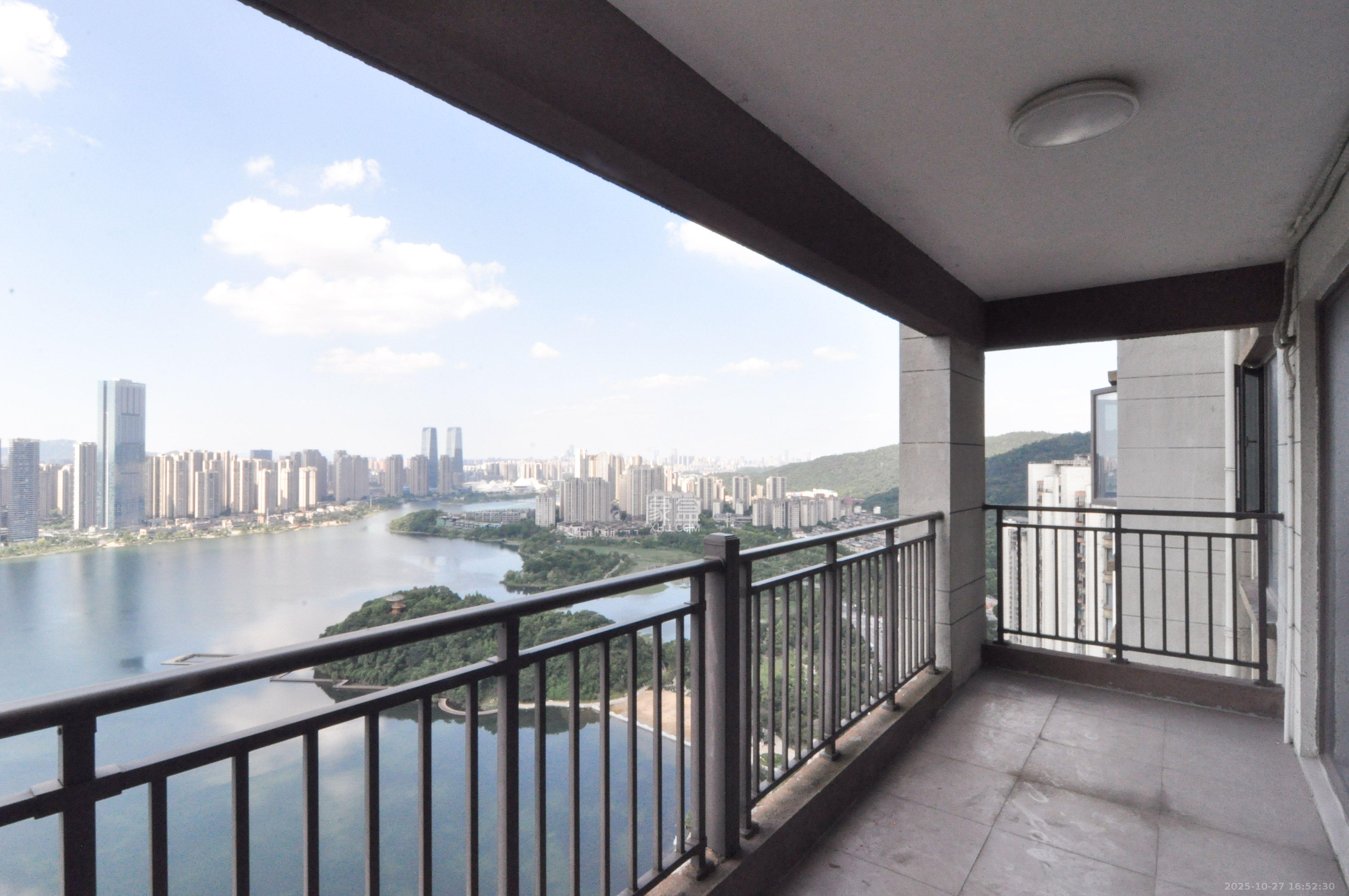 佳兆业云顶梅溪湖（佳兆业梅溪荟）  4室2厅2卫    3500.0元/月室内图