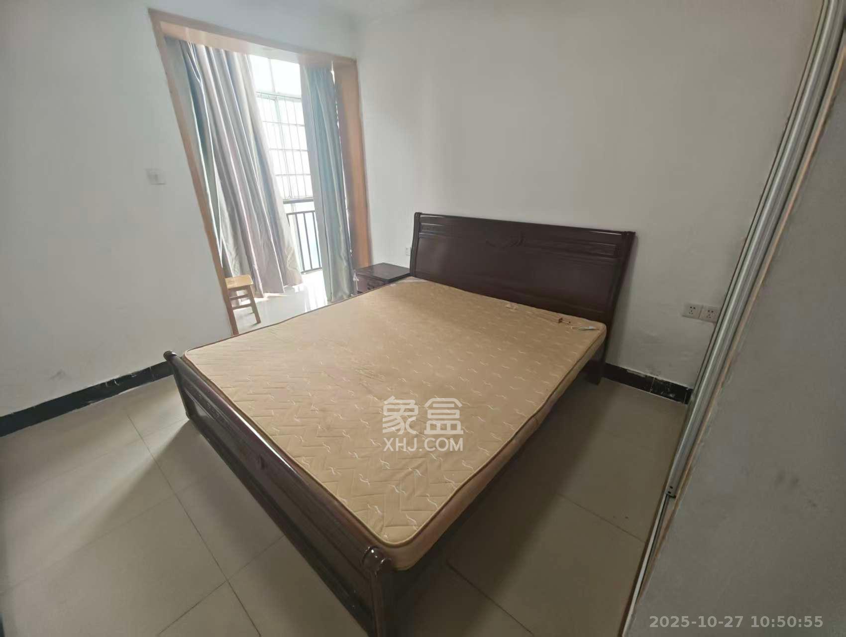 龙王港社区  2室2厅1卫    2400.0元/月室内图