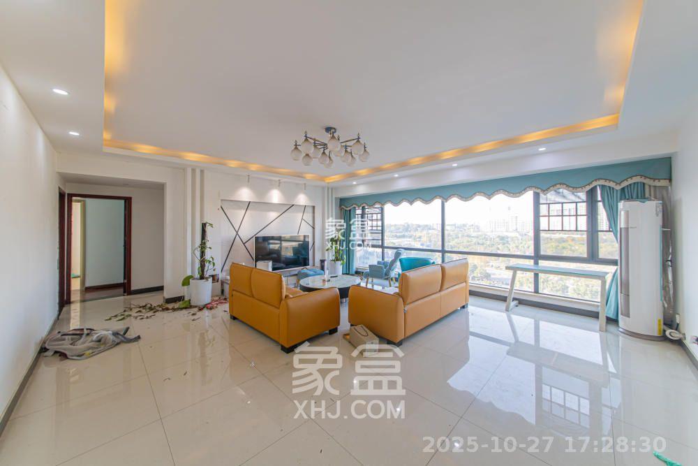 中信城市广场（中信新城一期）  1室2厅2卫    3500.0元/月