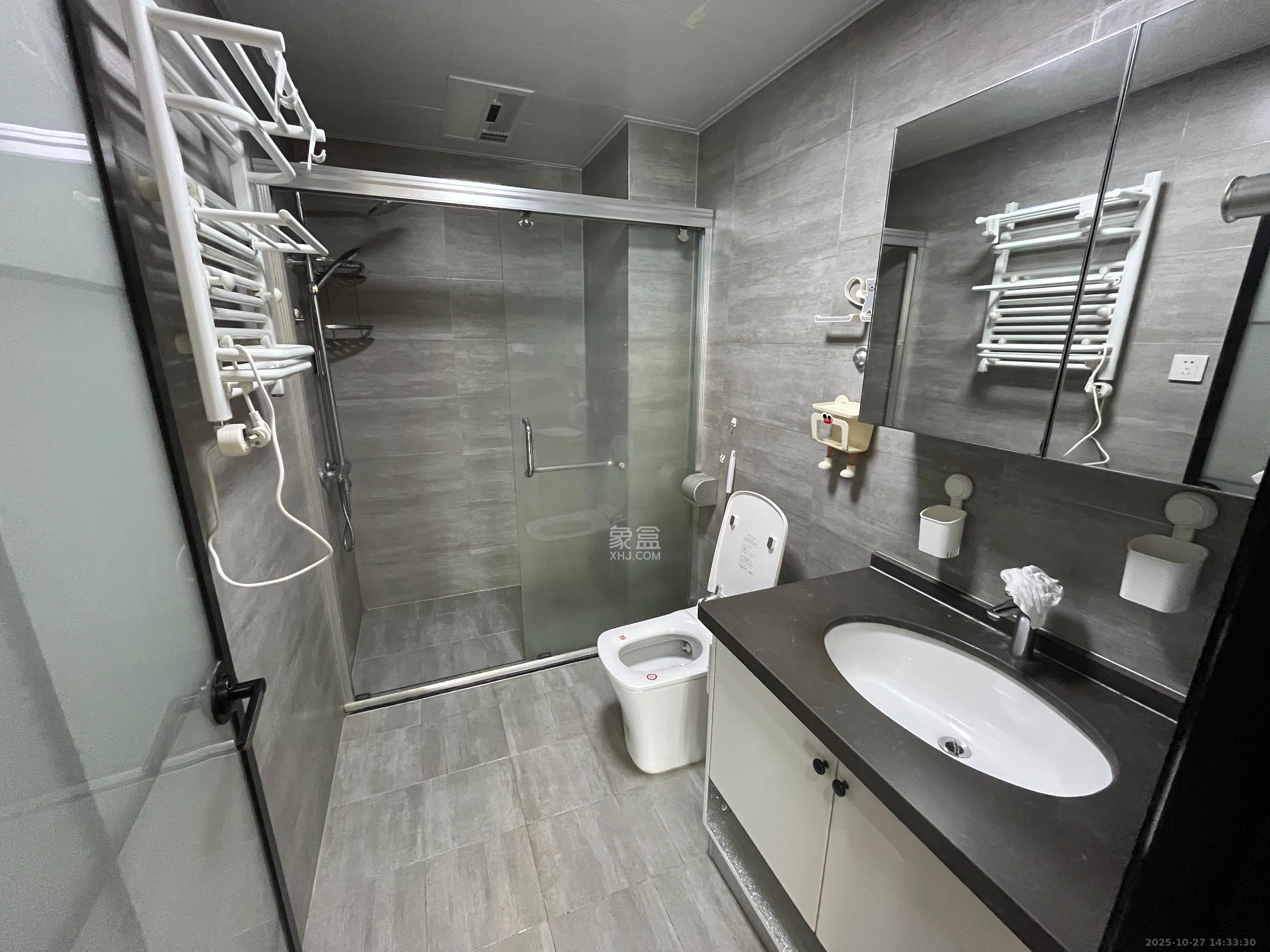 北辰定江洋  3室2厅2卫    8000.0元/月 北辰定江洋  3室2厅2卫    8000.0元/月室内图