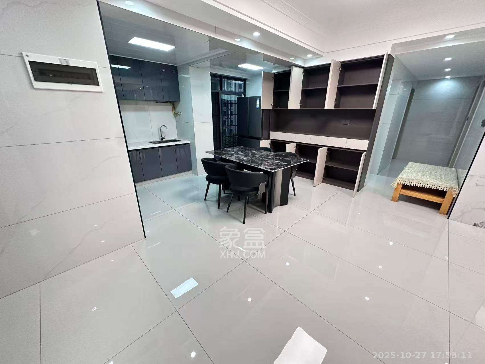 惟智园安置小区  4室2厅2卫    2800.0元/月 惟智园安置小区  4室2厅2卫    2800.0元/月室内图